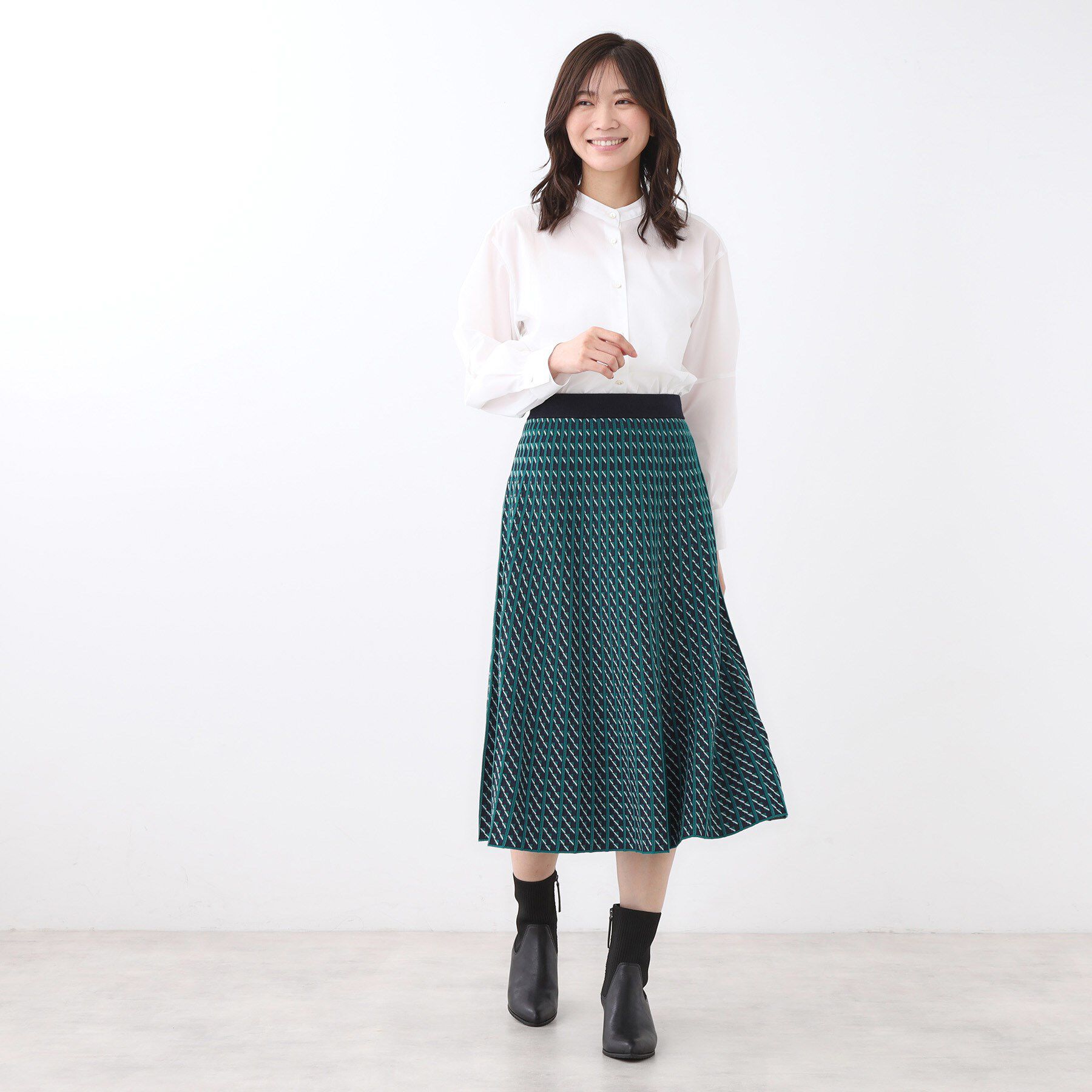 Reflect「【WEB先行カラーあり／セットアップ可】幾何調柄ニットスカート」|スカート|