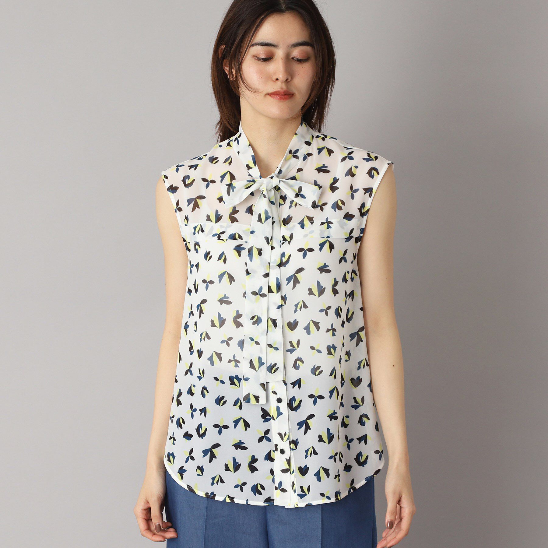 DRESSTERIOR「【洗える/きれいめ】シアーリーフプリントボウタイブラウス」|シャツ・ブラウス|