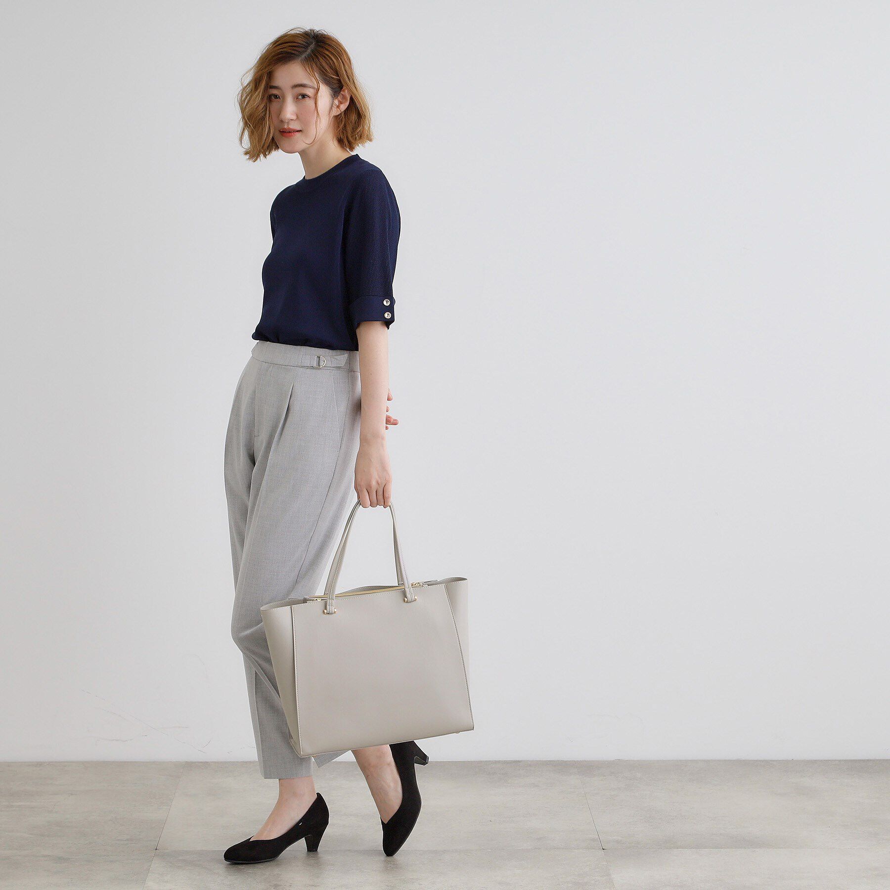 grove「【人間工学・A4】メタルバー変形トート」|トートバッグ|