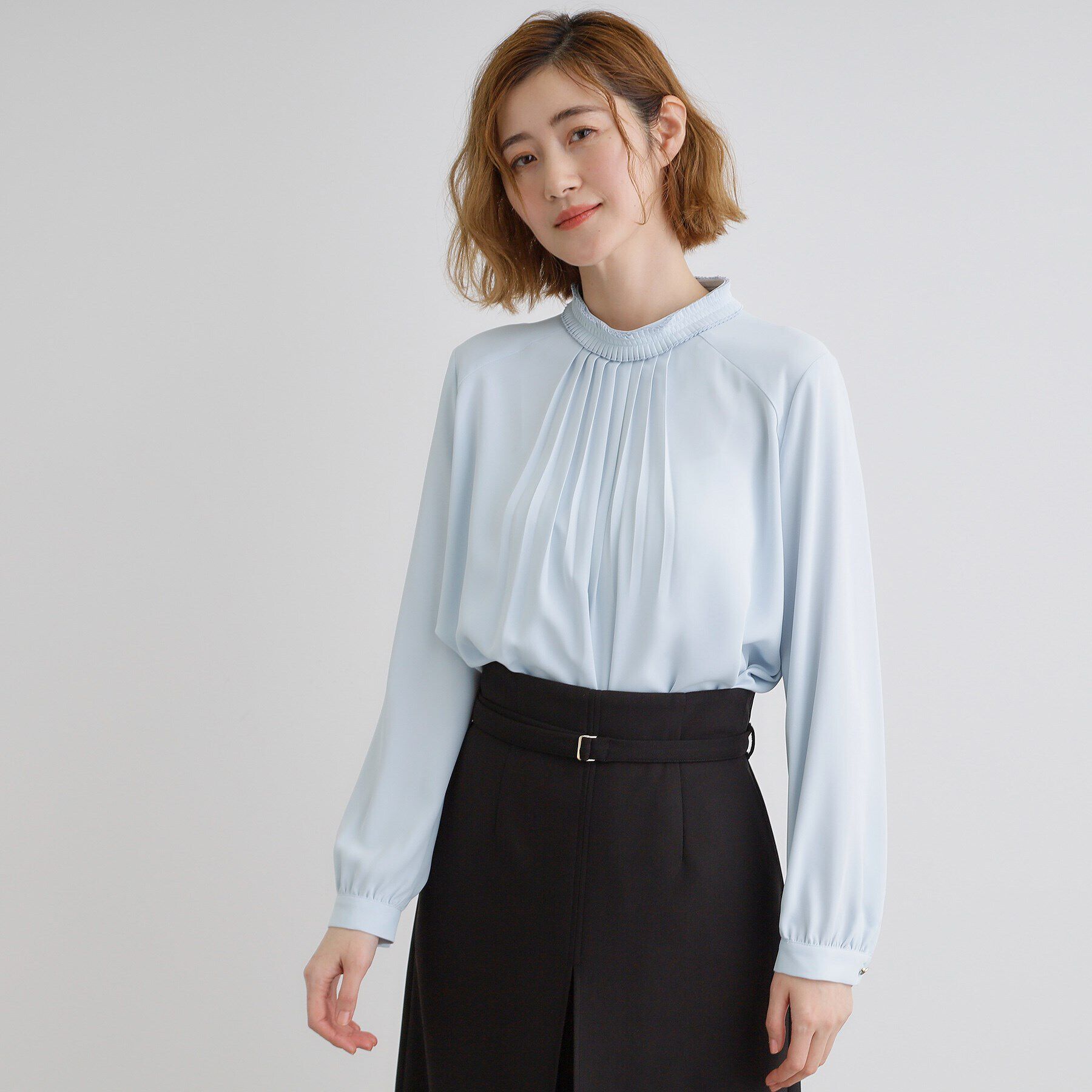 grove「【マシンウォッシュ／防シワ】プリーツネックブラウス」|シャツ・ブラウス|サックスブルー(09