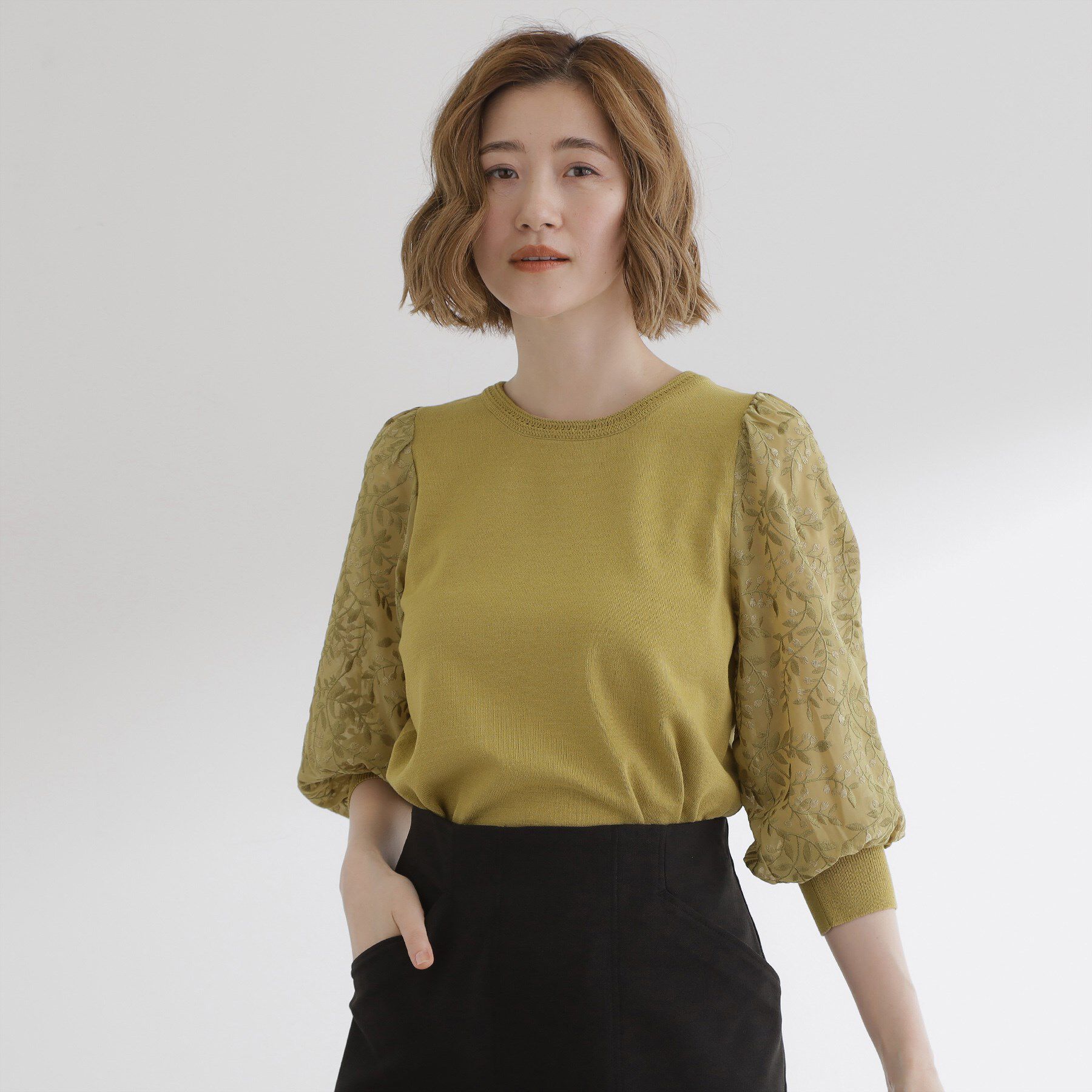 grove「【二の腕カバー】繊細さと上品さをまとう袖刺繍プルオーバーニット」|ニット・セーター|ピスタチオ(021)