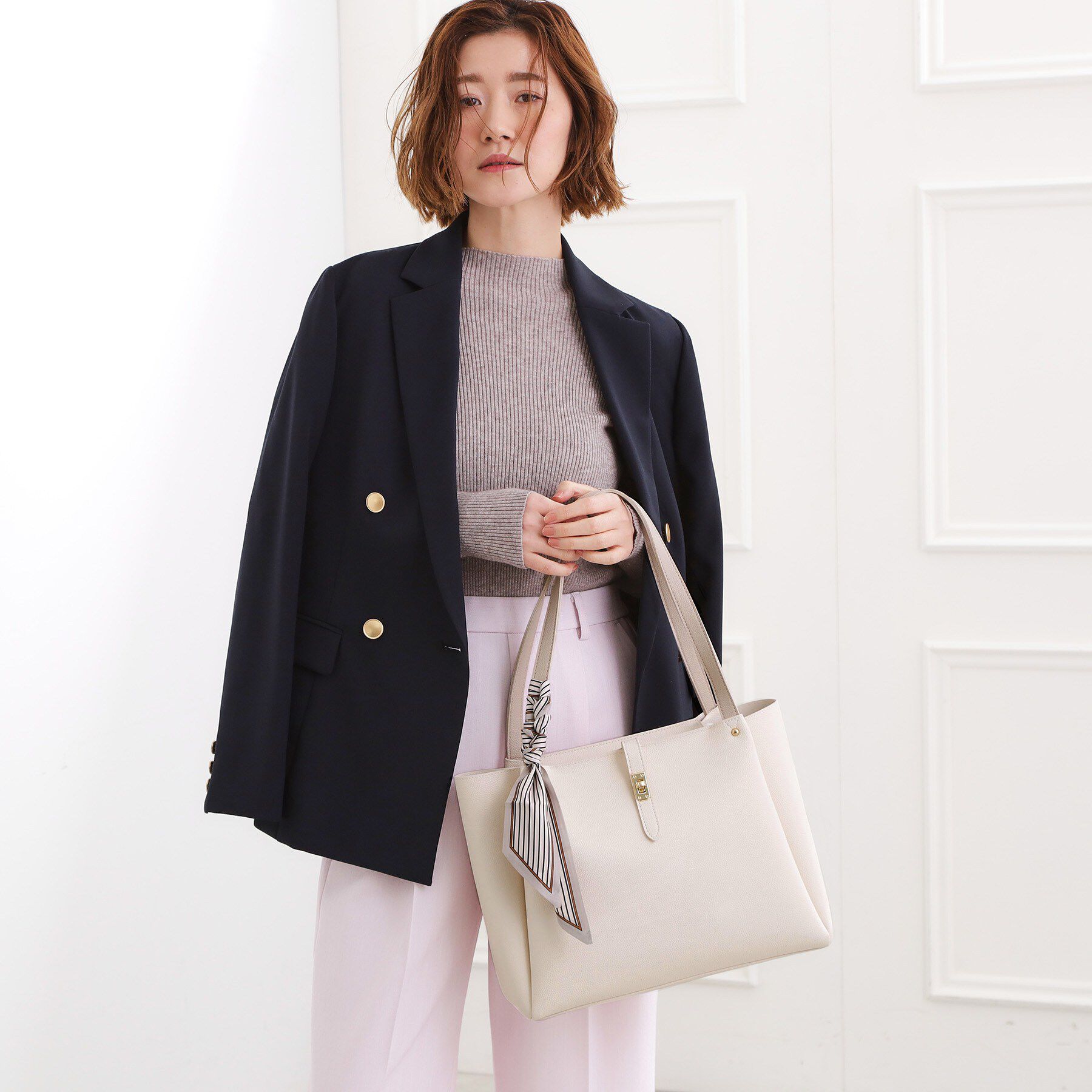 grove「【人間工学/A4】タックベルトヒネリスカーフトート」|トートバッグ|