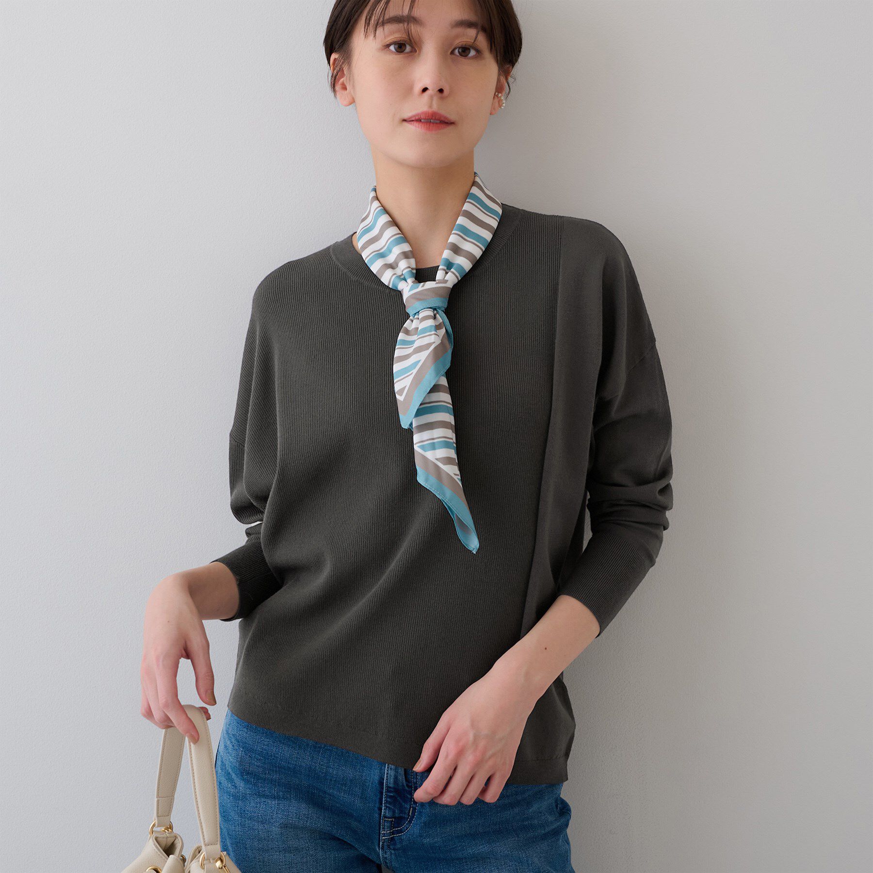 INDIVI「【洗える】アシメデザイン ドルマンスリーブニット」|ニット・セーター|チャコールグレー(0