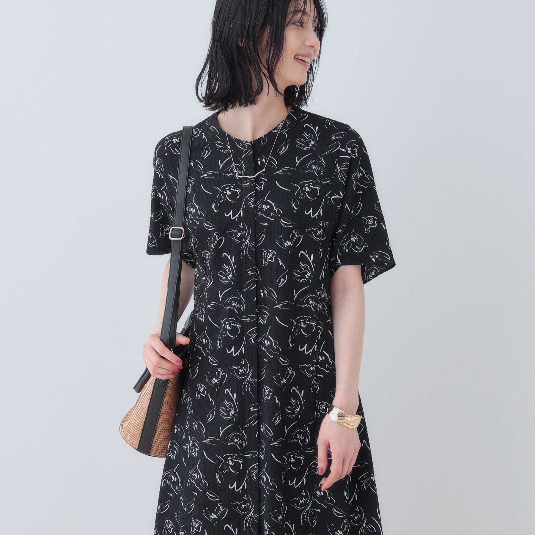 INDIVI「【洗える／UVケア／羽織り可能】フラワー柄前あきワンピース」|ワンピース|