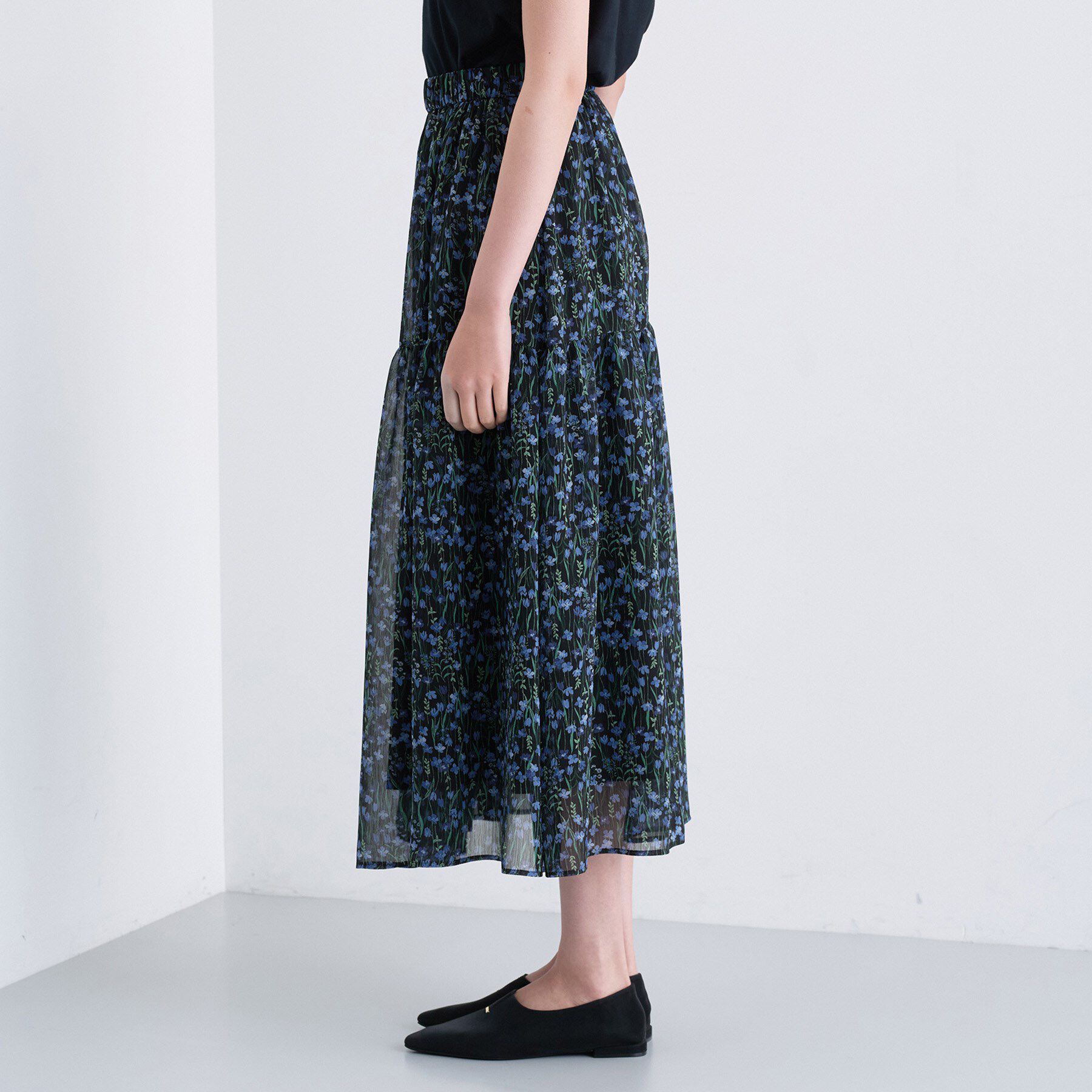 INDIVI「【秋映え柄/セットアップ可能】フラワーシフォンスカート」|スカート|