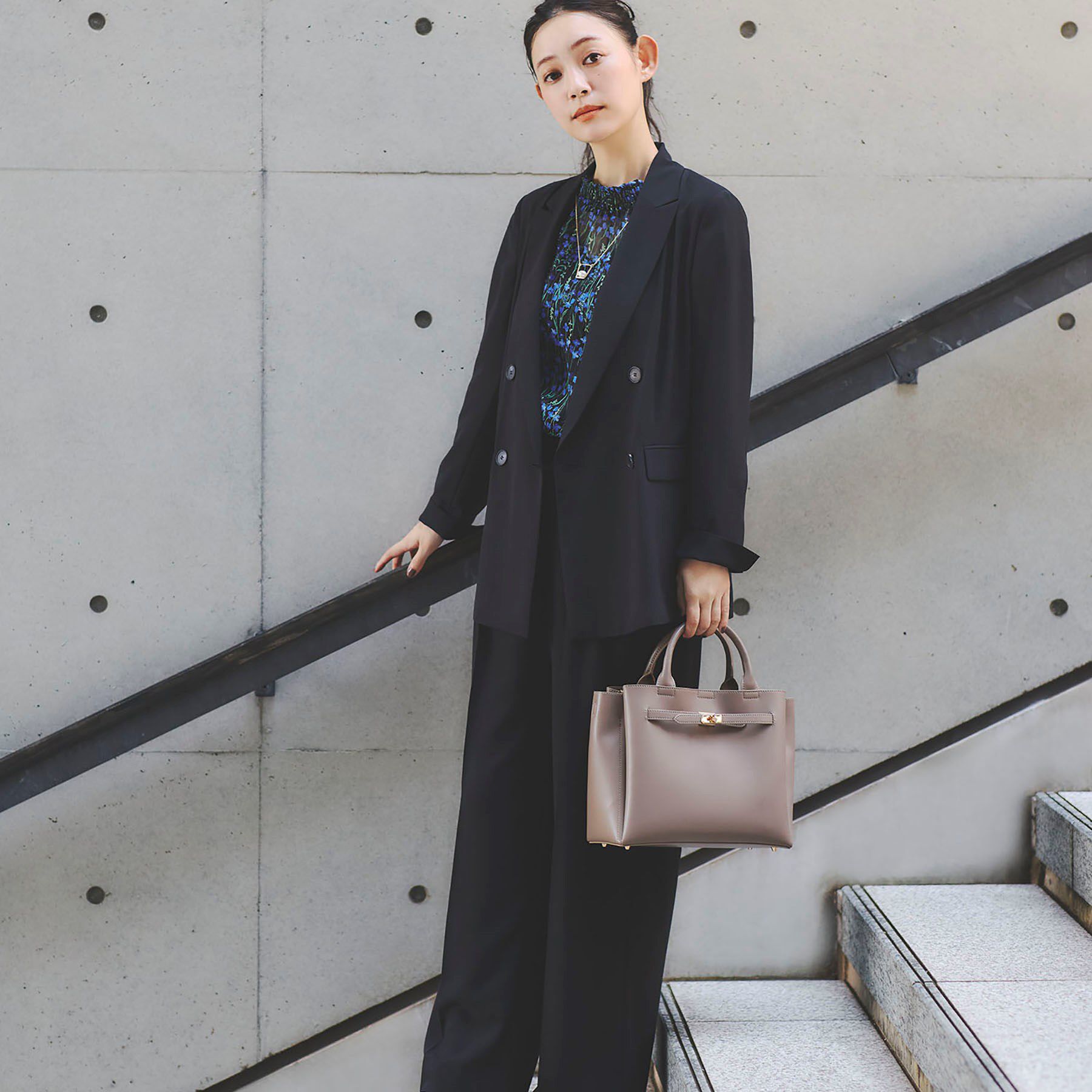 INDIVI「【軽く羽織れる！】ダブルジャケット」|テーラードジャケット|