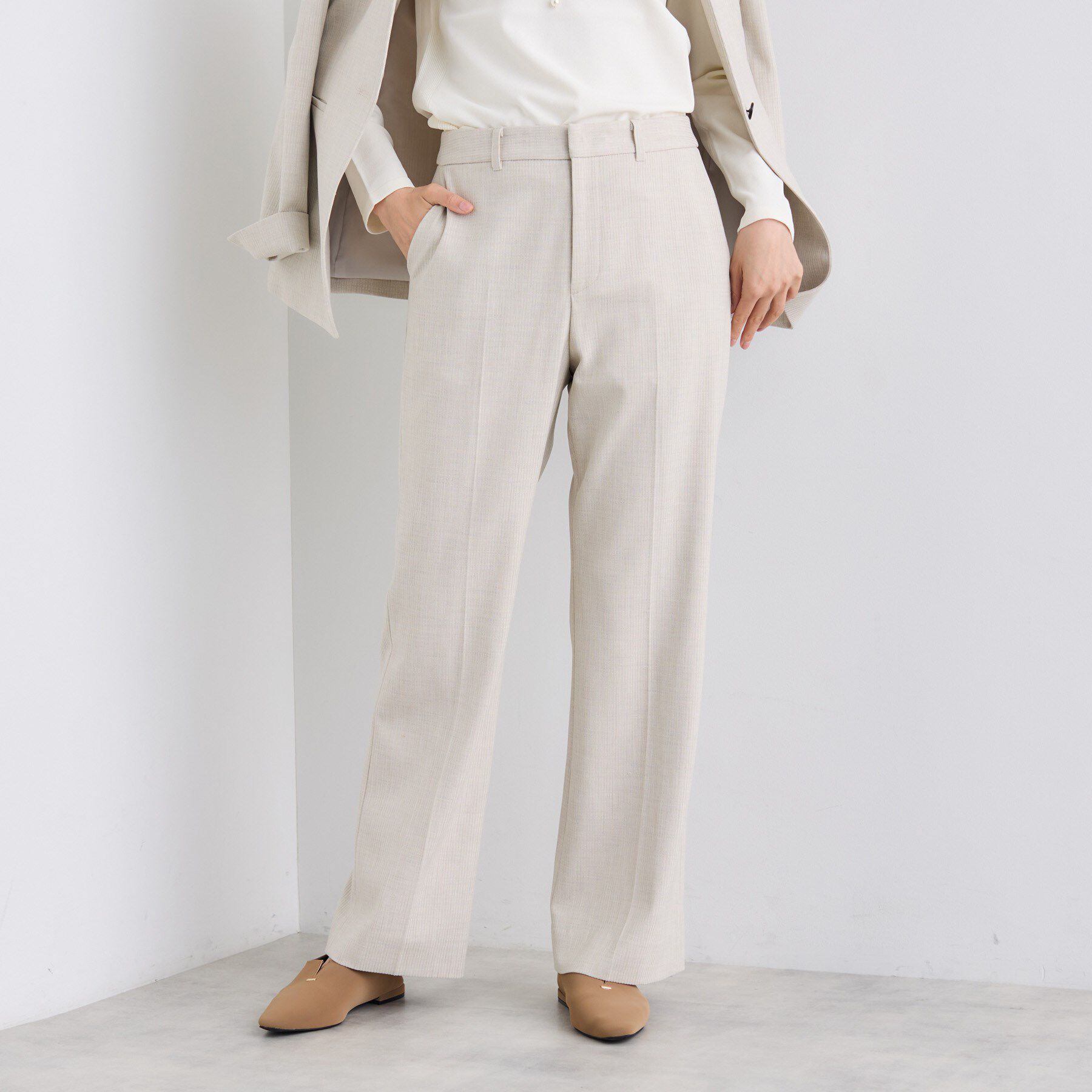 INDIVI「【日本製／通勤スーツ】プレシャスドビー テーパードパンツ」|スーツ|ライトベージュ(05