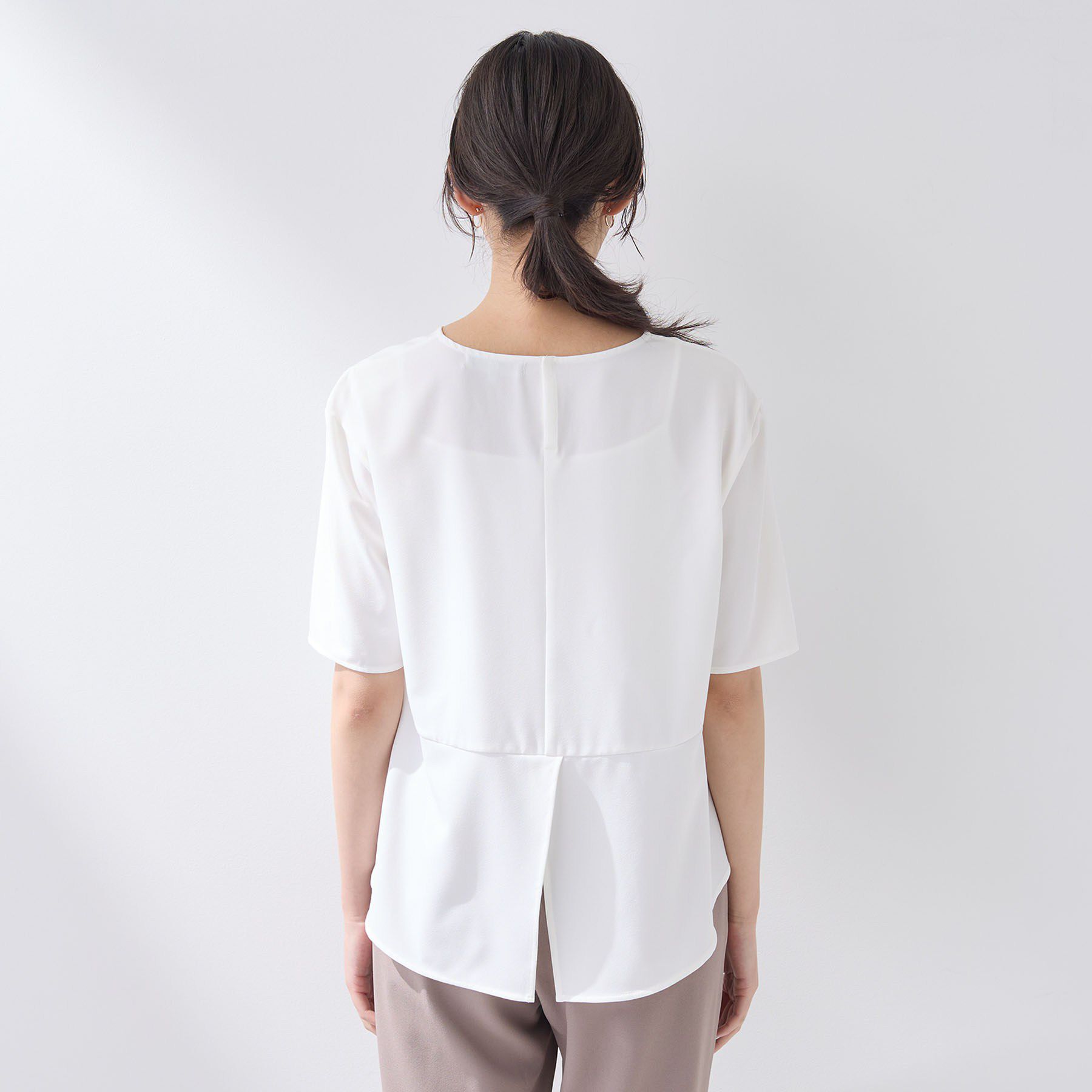 INDIVI「【SETUP可能】エアリーバックシャンブラウス」|Tシャツ・カットソー|