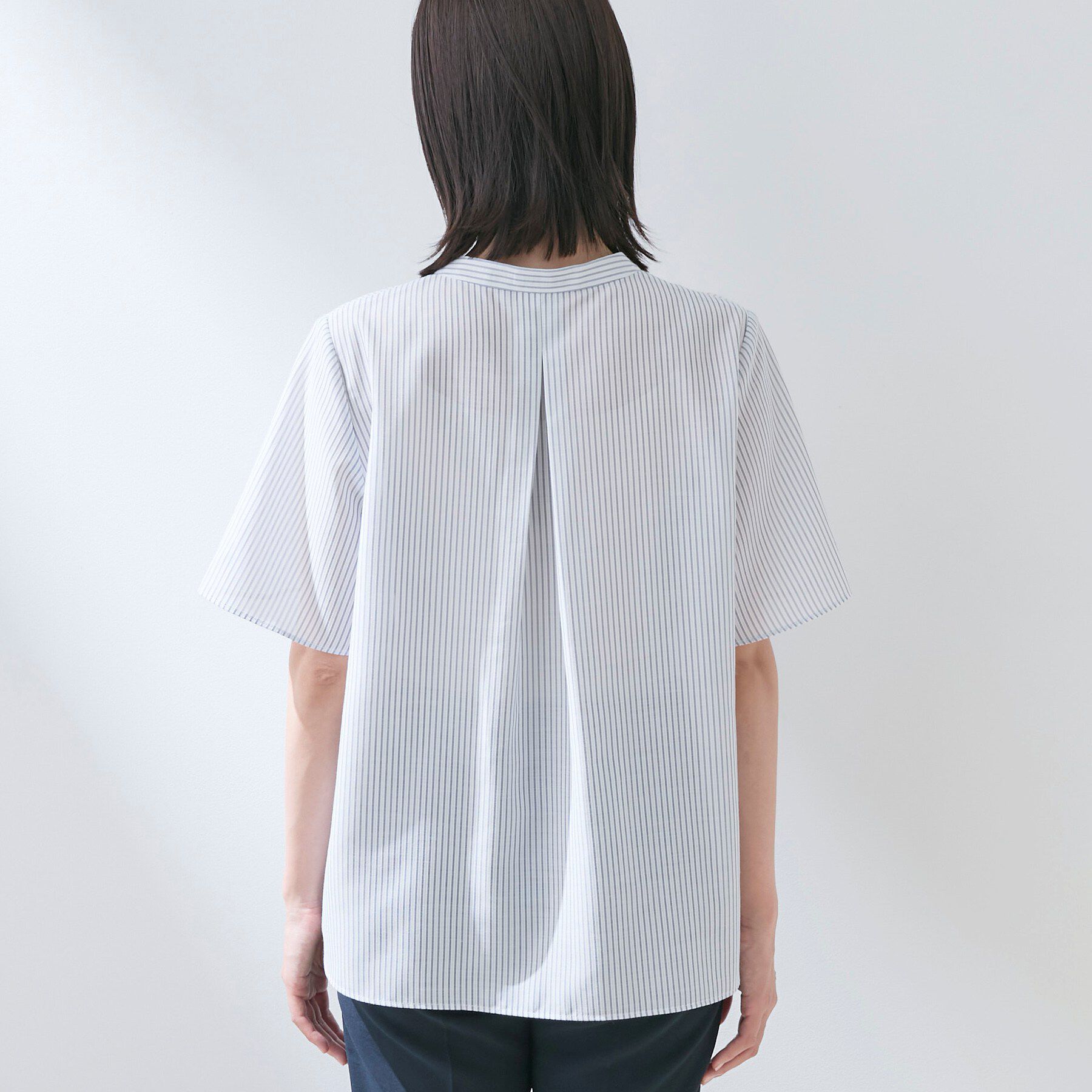 INDIVI「【洗える】シアーシャンブレーピンタックブラウス」|シャツ・ブラウス|