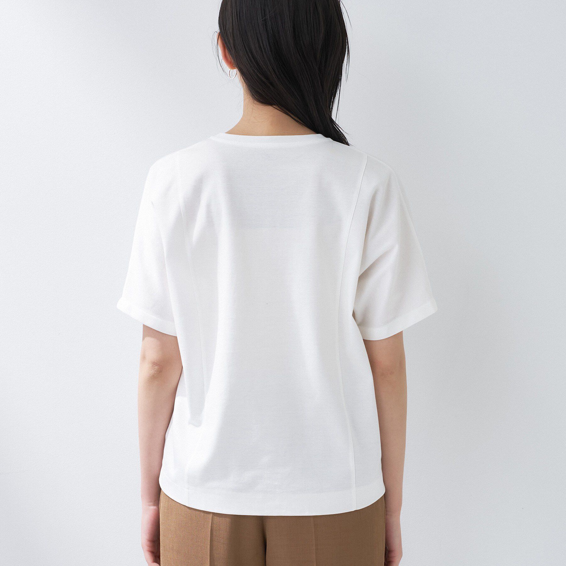 INDIVI「【汗ジミ防止／褒められTシャツ】上品カジュアル！ドルマンTシャツ」|Tシャツ・カットソー|