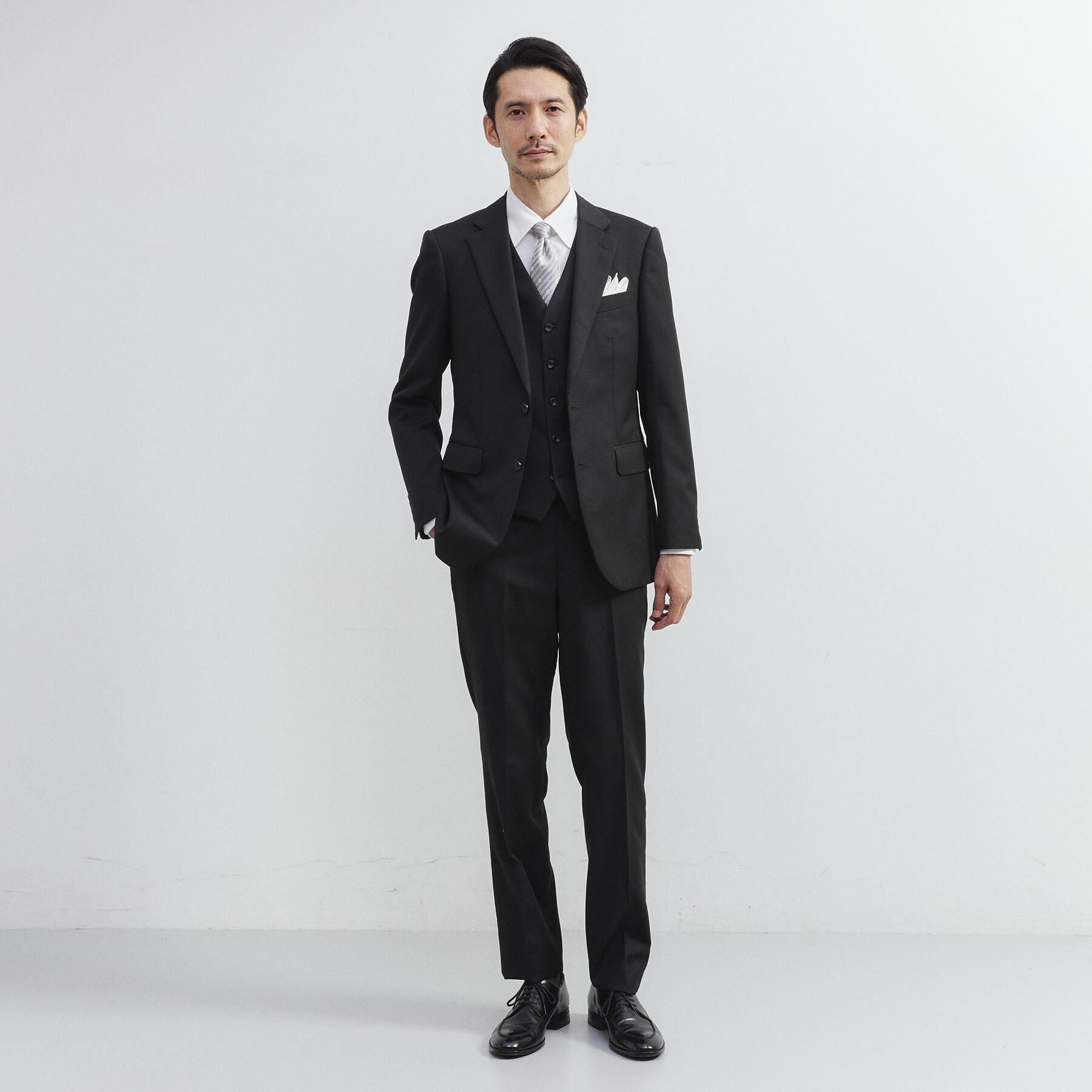 TAKEO KIKUCHI「【冠婚葬祭】無地 サージスーツ/3ピース対応可」|スーツ|