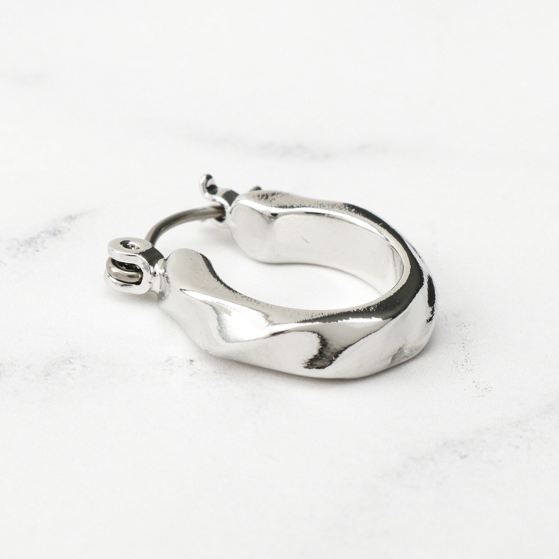 TAKEO KIKUCHI「トゥイグピアス」|ピアス|