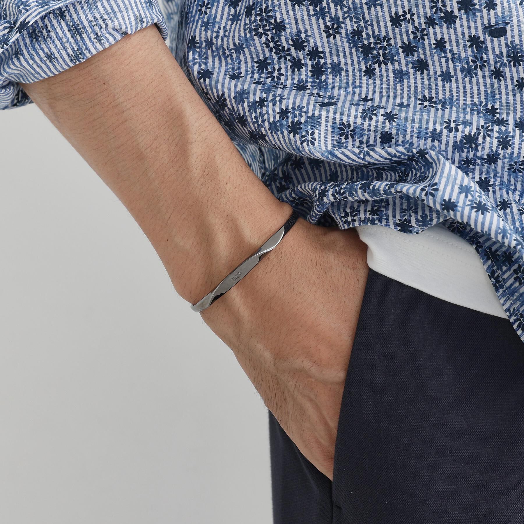 TAKEO KIKUCHI「真鍮製アソートバングル ー 洗練された大人のアクセント」|ブレスレット・バングル|