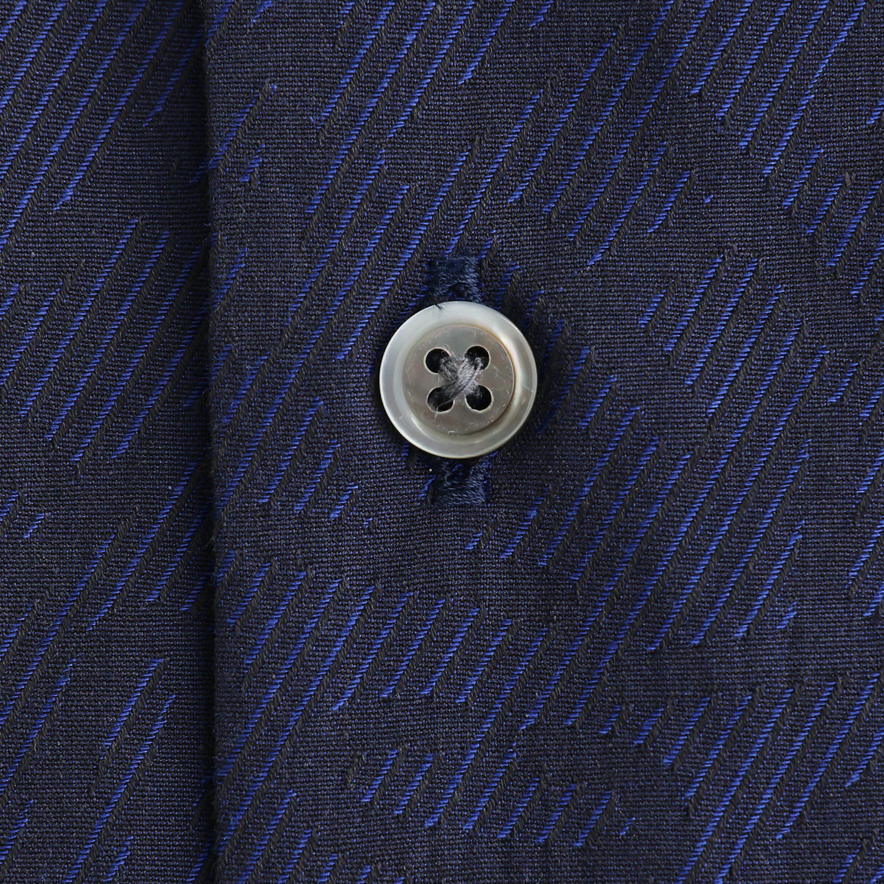 TAKEO KIKUCHI「ランダムロゴ ドビーシャツ」|シャツ・ブラウス|