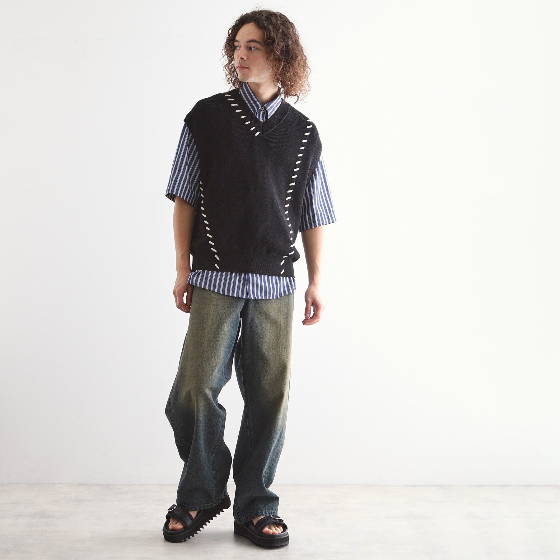 tk.TAKEO KIKUCHI「クロップドVネックニットベスト」|ベスト・ジレ|