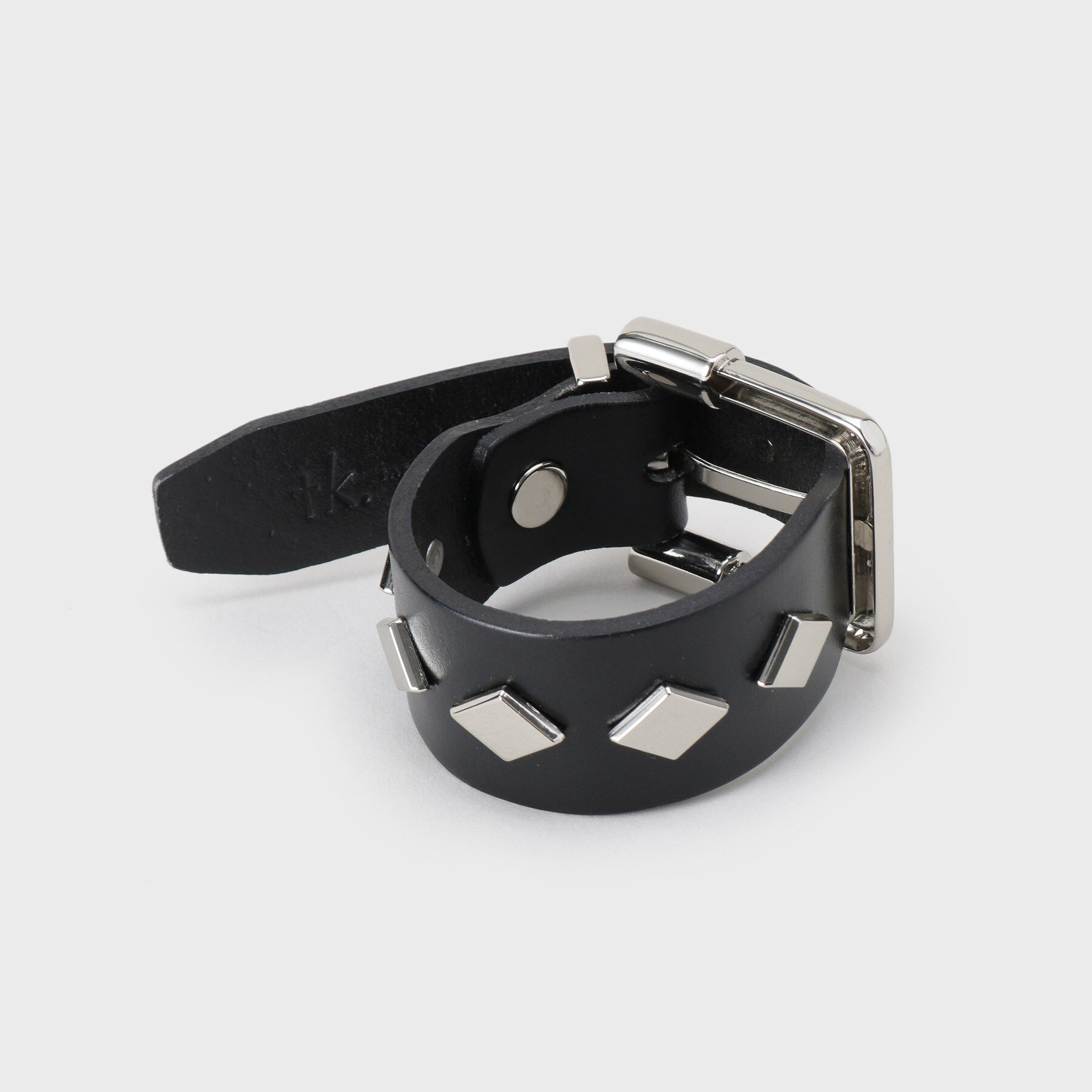 tk.TAKEO KIKUCHI「スタッズベルトバングル」|ブレスレット・バングル|