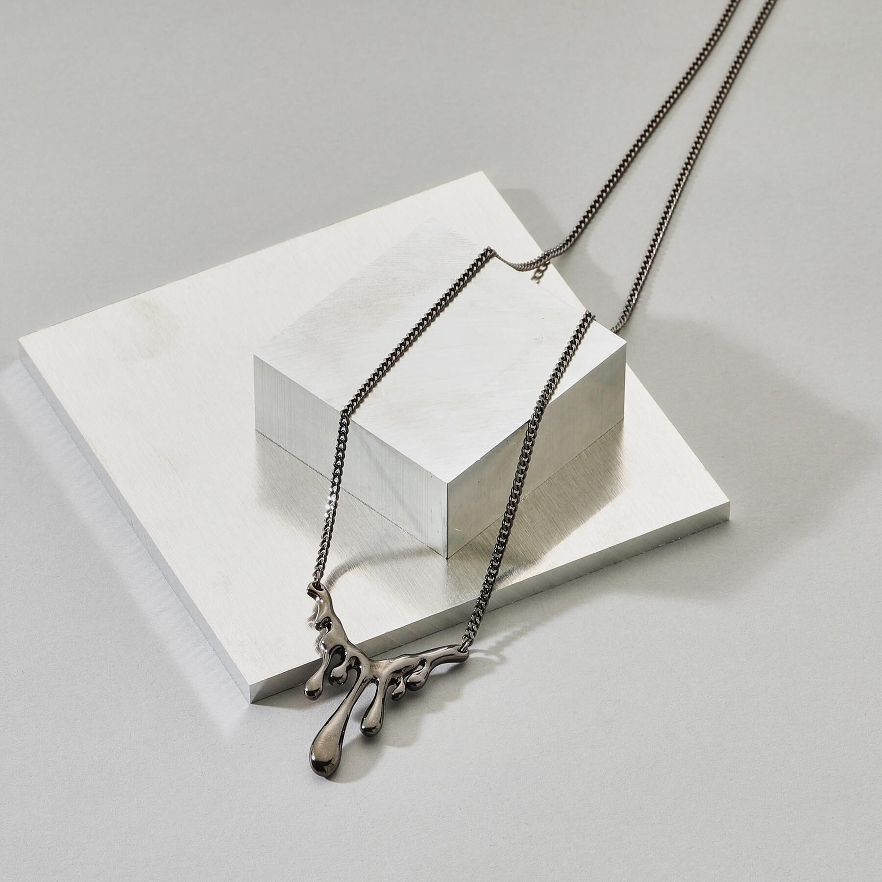 tk.TAKEO KIKUCHI「MELTネックレス」|ネックレス|ブラックシルバー(0