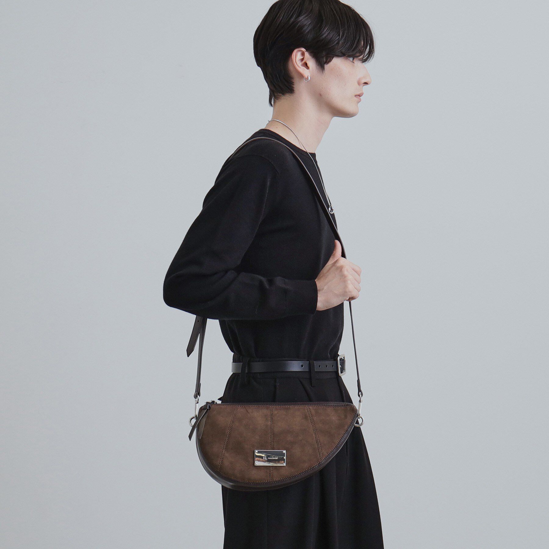 tk.TAKEO KIKUCHI「アシンメトリーハーフムーンショルダーバッグ」|ショルダー・メッセンジャー|