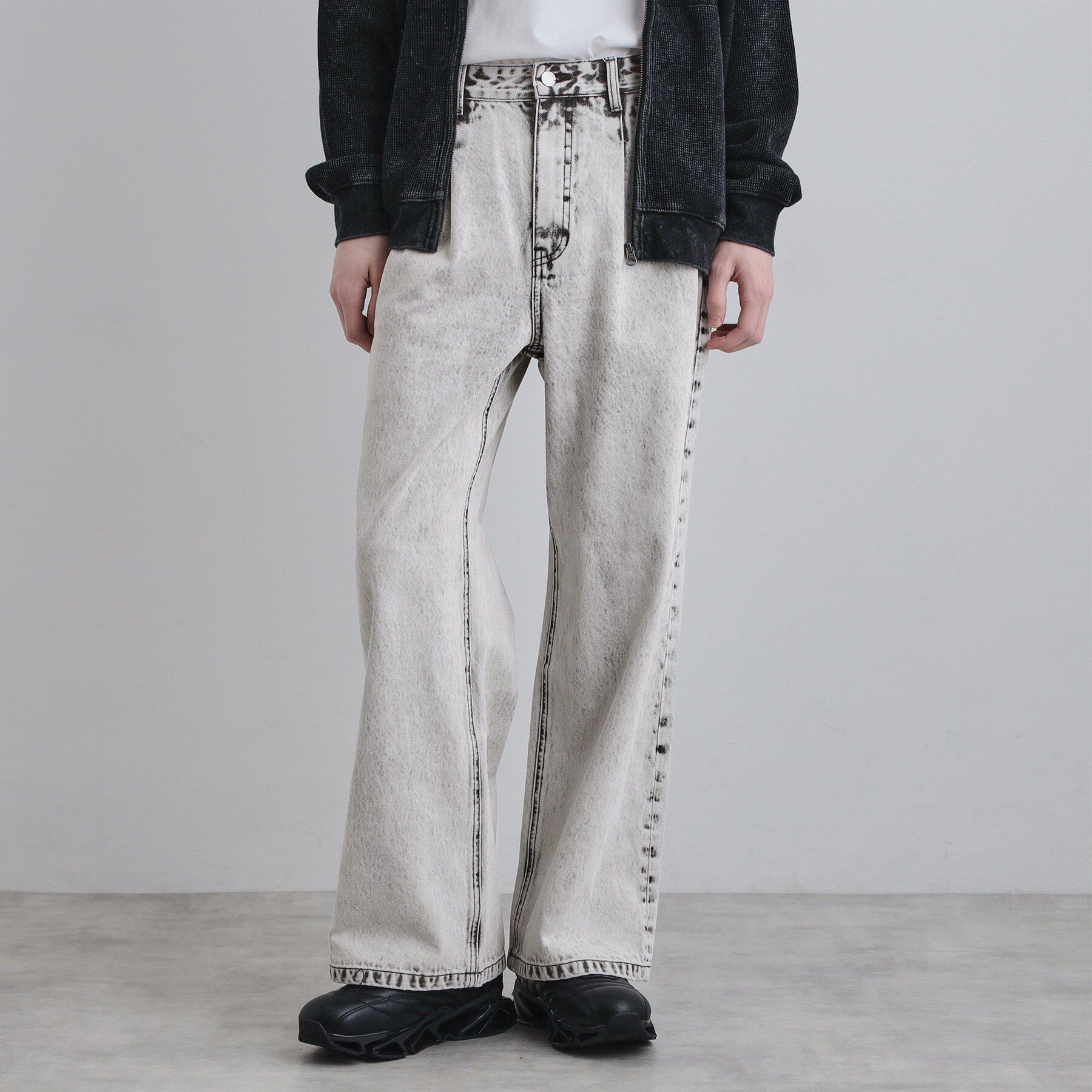 tk.TAKEO KIKUCHI「ワイドストレートレッグデニム」|デニム|オフホワイト(003