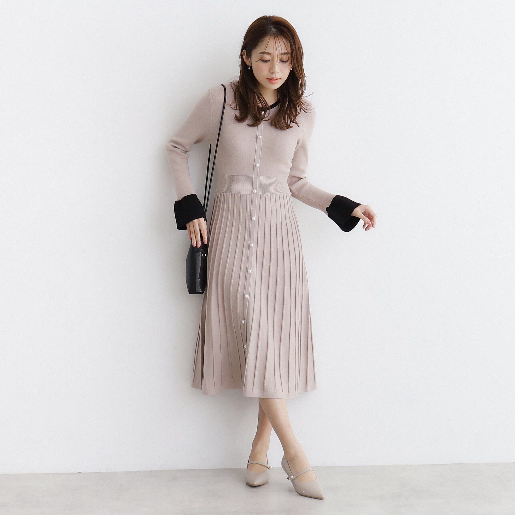 index「《美人百花掲載》パール調デザインバイカラーニットワンピース【洗濯機洗い可】」|ワンピース|