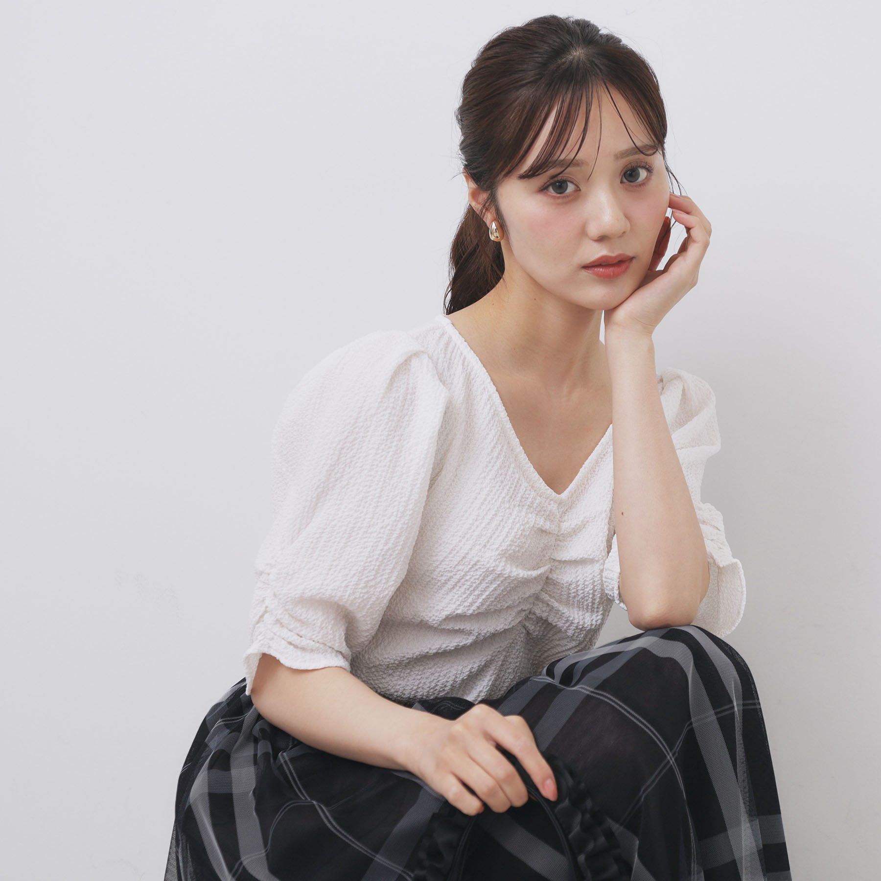 index「フロントギャザージャガードブラウス【洗濯機洗い可】」|シャツ・ブラウス|オフホワイト(003