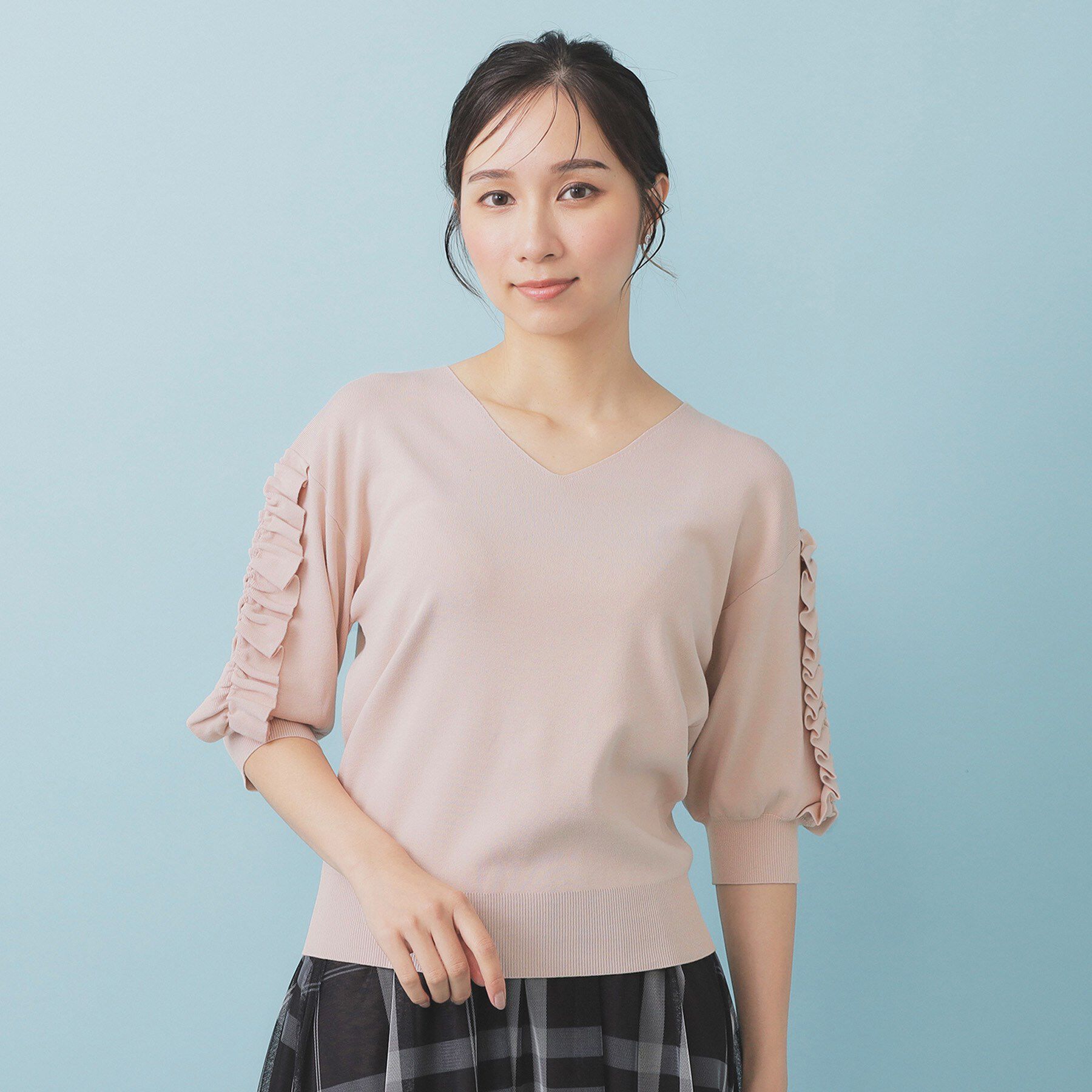 index「ラップフリルVネックニット【洗濯機洗い可/接触冷感/UVケア】」|ニット・セーター|