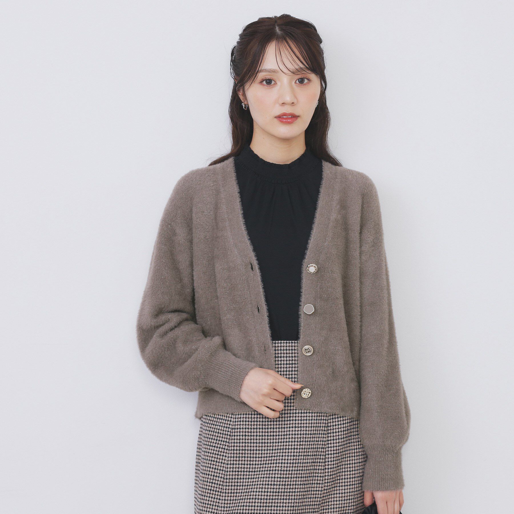 index「ラメフェザーヤーンVネックカーディガン【洗濯機OK】」|カーディガン|