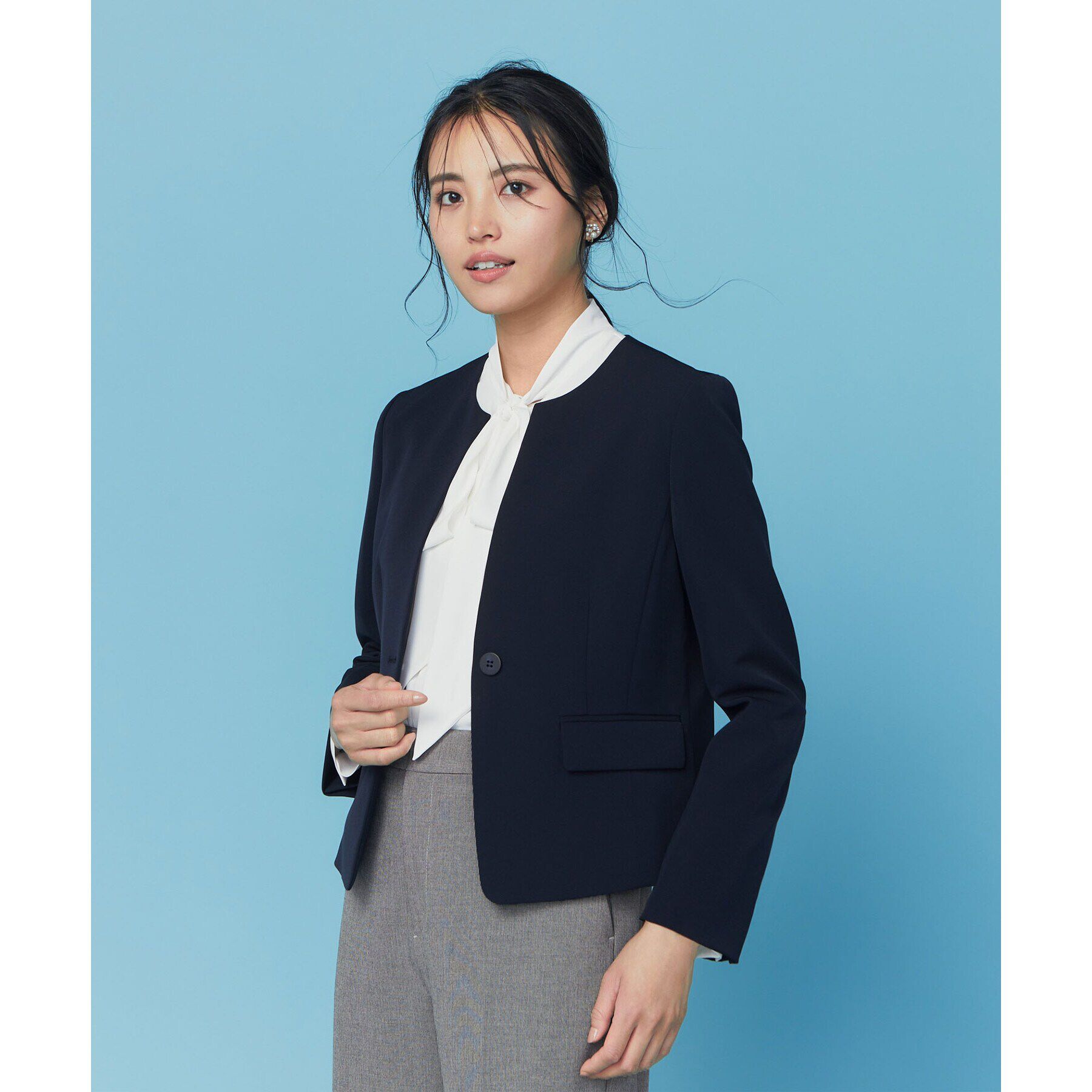 OPAQUE.CLIP「《通勤・セレモニーセットアップ対応》キーネックジャケットダブルクロス【洗濯機洗い可】」|ノーカラージャケット|