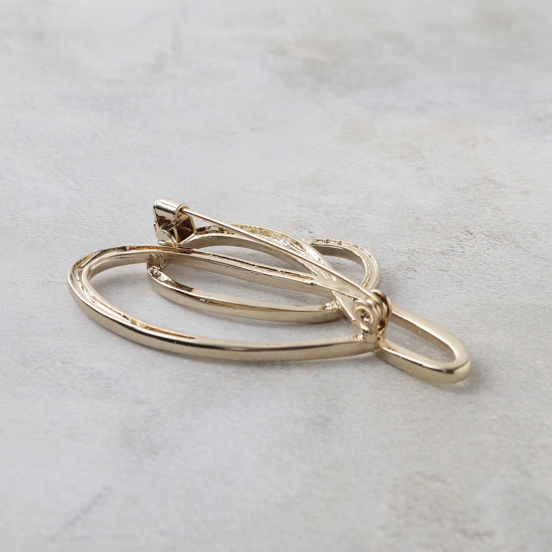 OPAQUE.CLIP「メタルラインブローチ」|ブローチ・コサージュ|