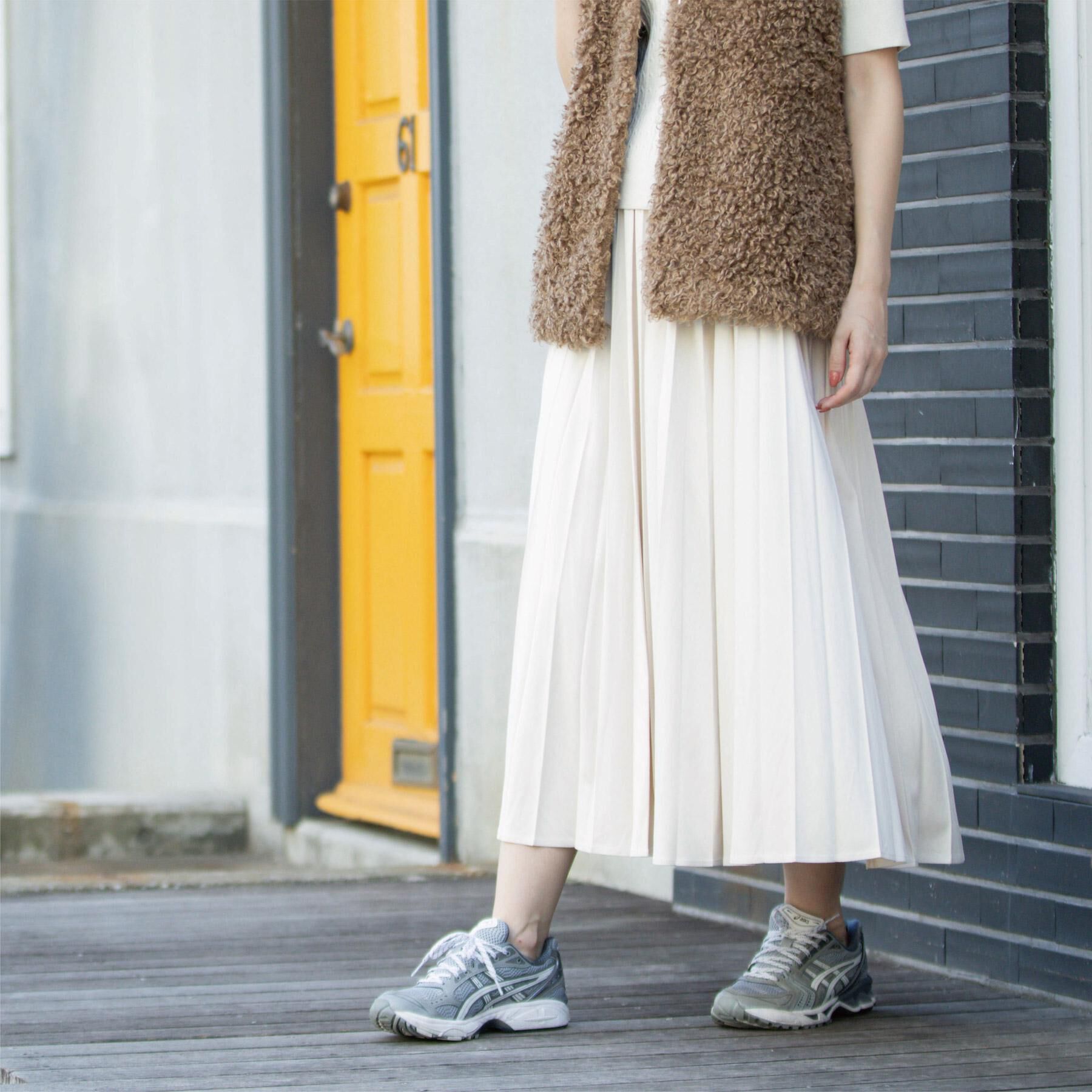 OPAQUE.CLIP「フェイクスウェードプリーツスカート【静電気防止加工/洗濯機OK】」|スカート|オフホワイト(003