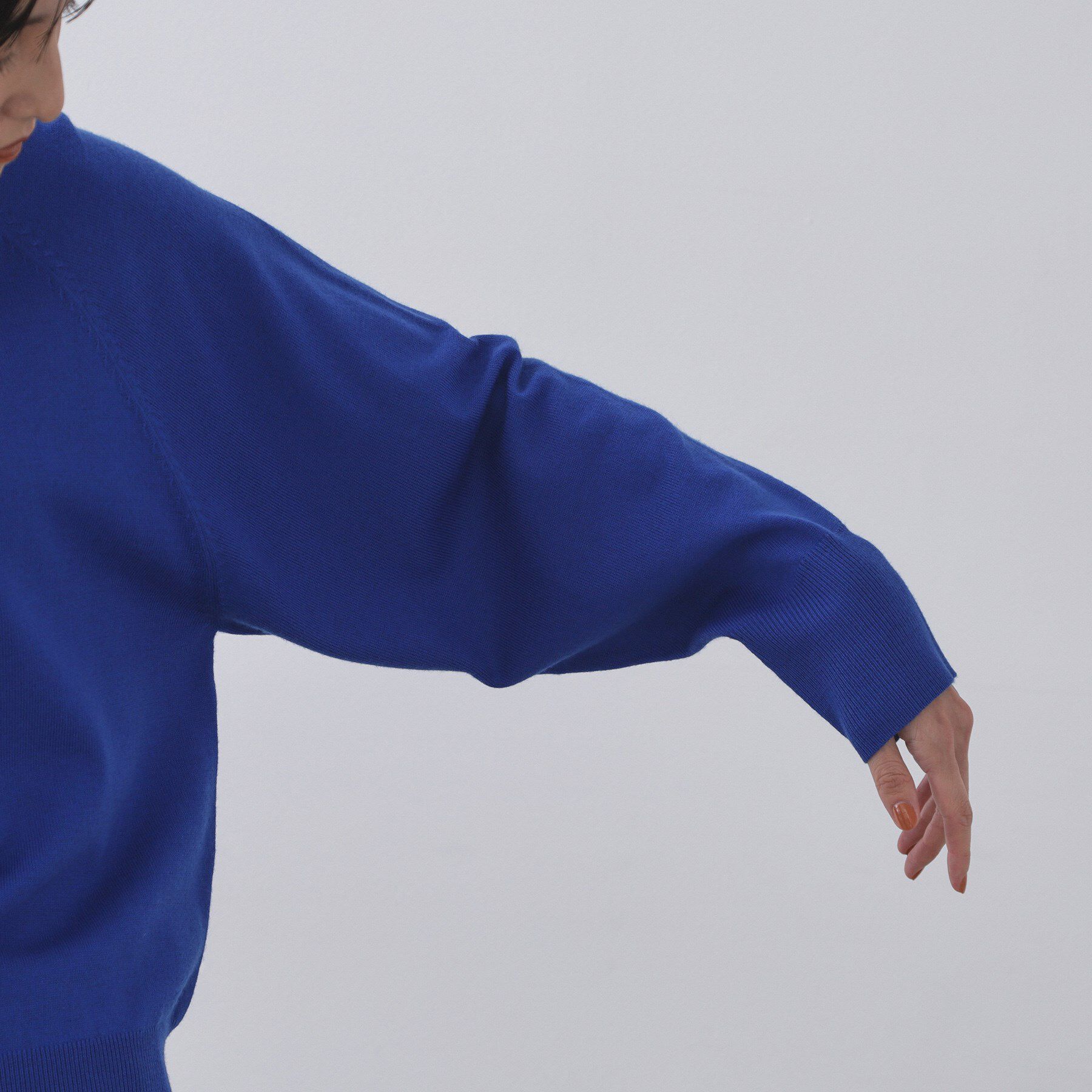 OPAQUE.CLIP「ラグランクルーネックニット/エクストラファインメリノウール【THEシリーズ/洗濯機OK】」|ニット・セーター|