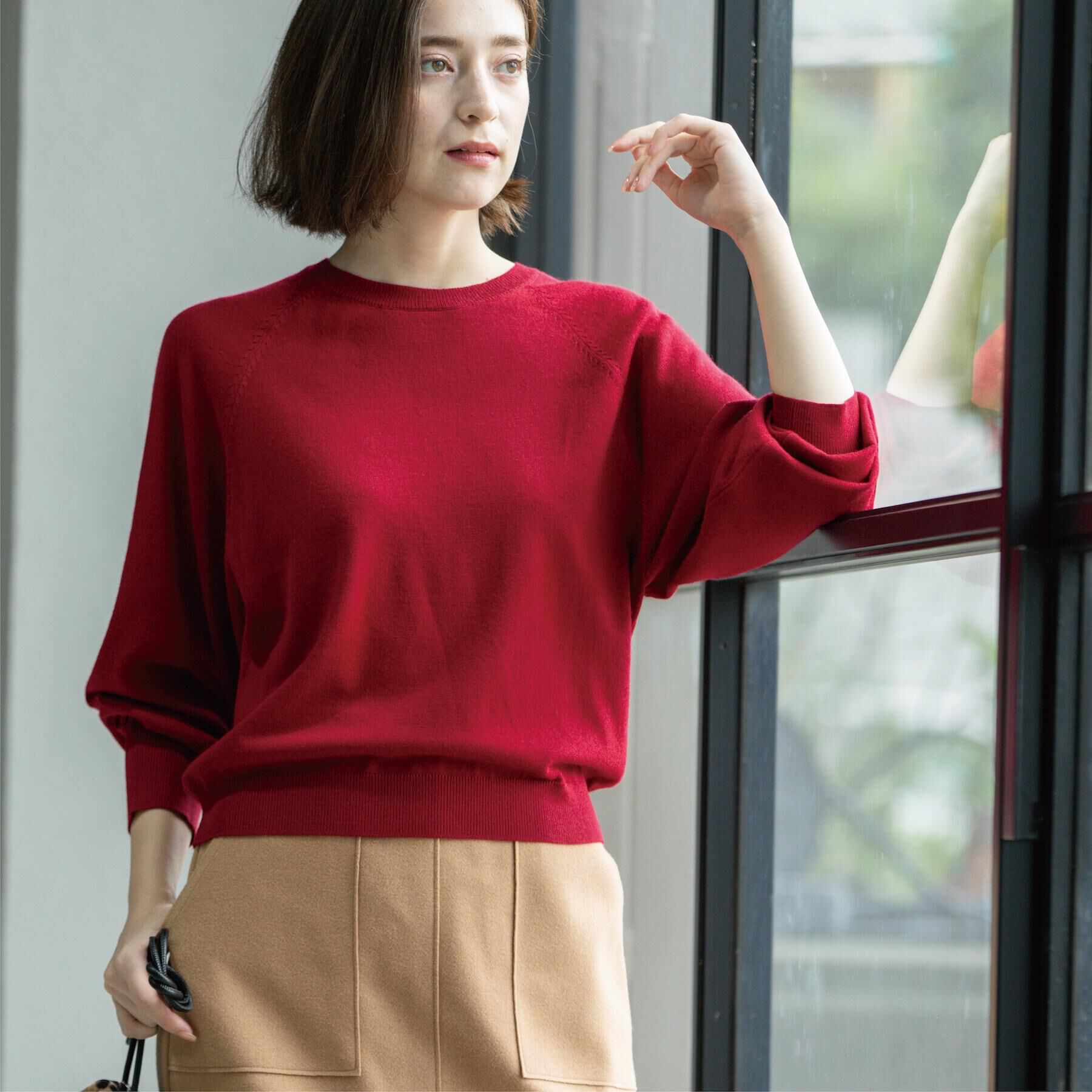 OPAQUE.CLIP「ラグランクルーネックニット/エクストラファインメリノウール【THEシリーズ/洗濯機OK】」|ニット・セーター|レッド(063)