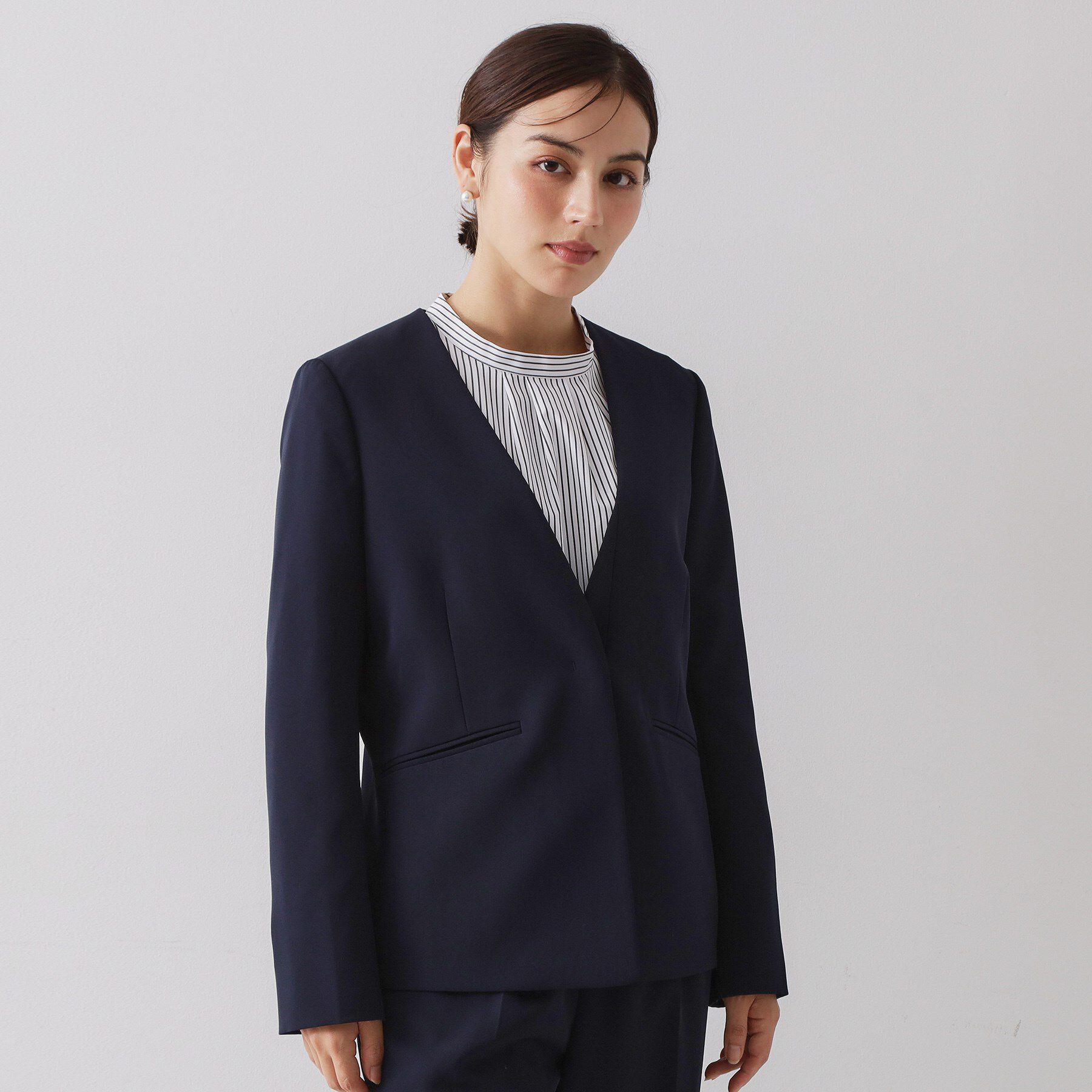 OPAQUE.CLIP「≪通勤・セレモニー/セットアップ対応≫ Vネックジャケット/ダブルクロス【洗濯機OK】」|ノーカラージャケット|