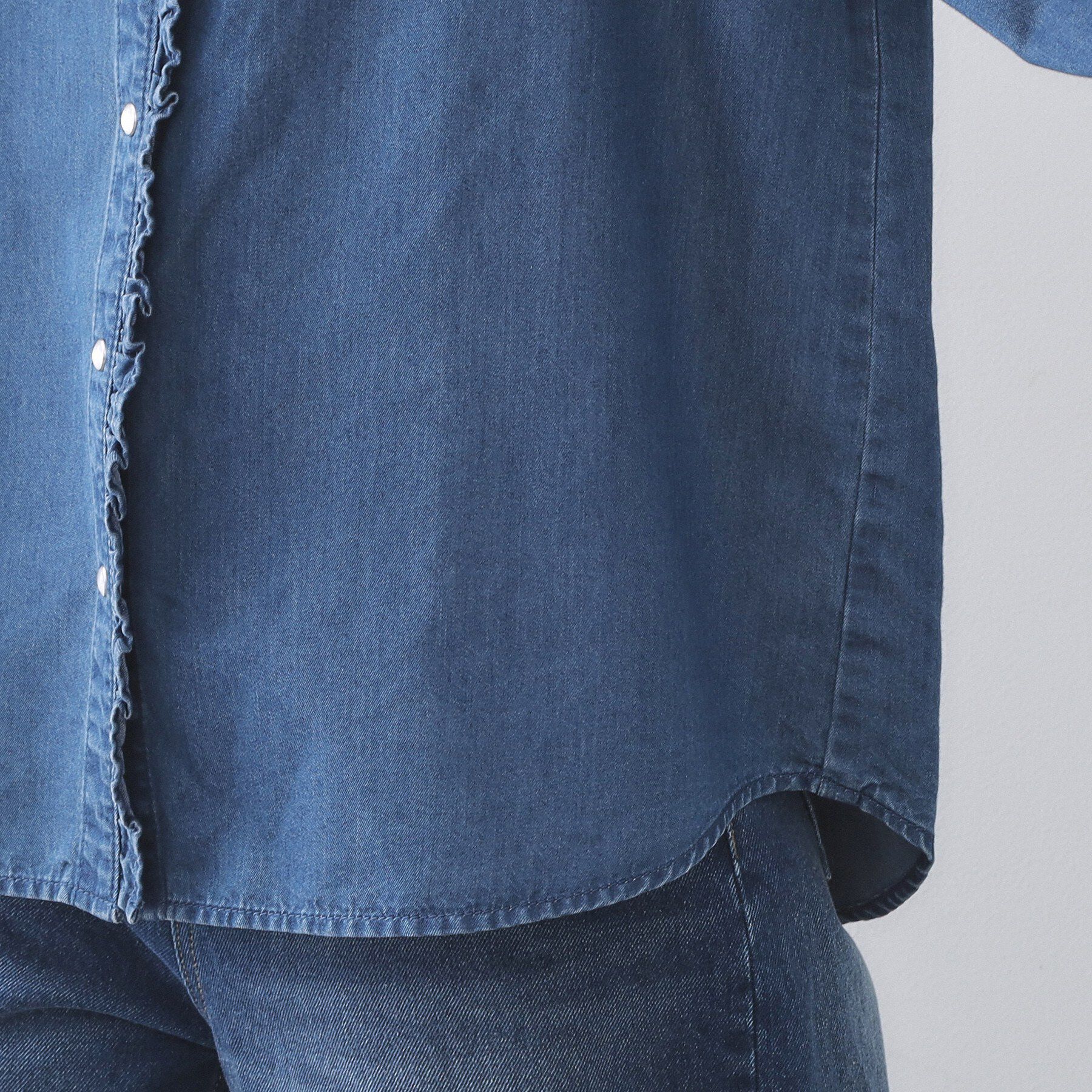 OPAQUE.CLIP「セルロース混デニムフリルブラウス【洗濯機OK】」|シャツ・ブラウス|