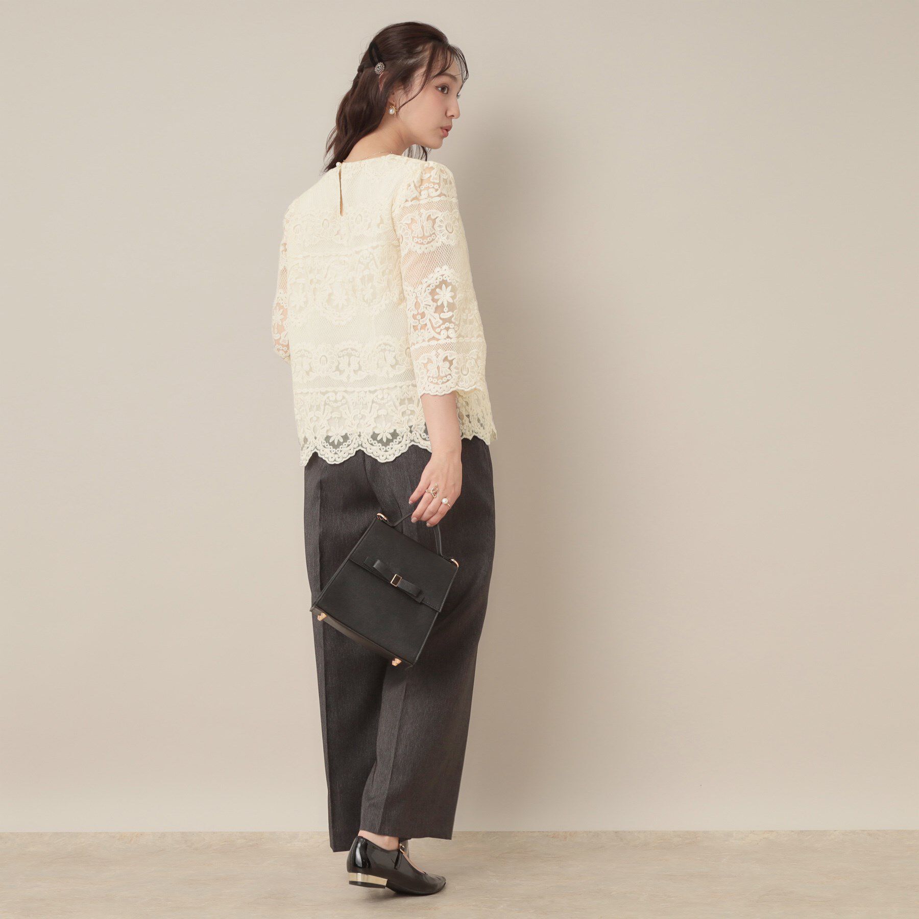 Couture broach「【一枚で着映える・高見え】刺繍レースフレアー袖ブラウス」|シャツ・ブラウス|