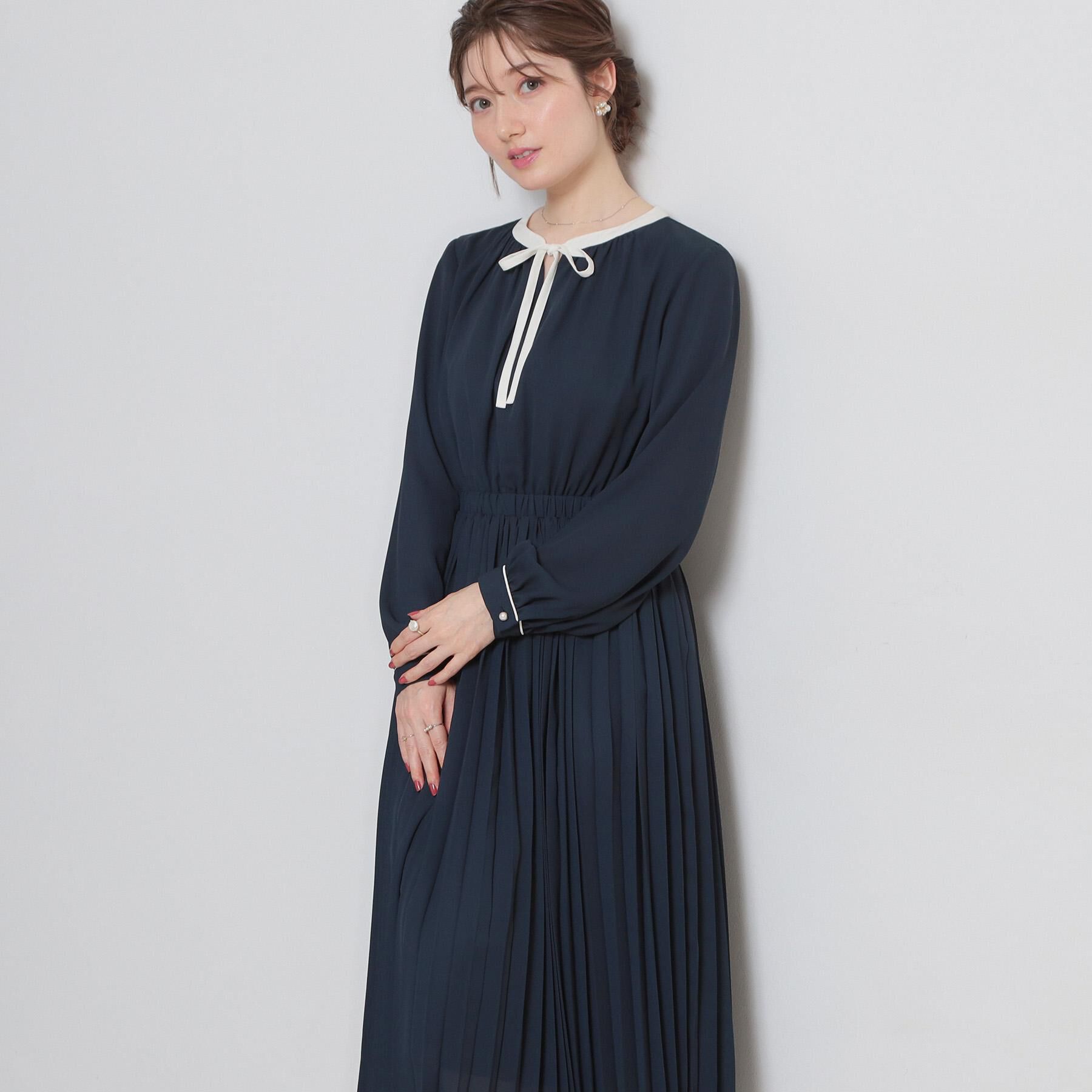 Couture broach「【ハレの日・通勤】配色シフォンプリーツ ワンピース」|ワンピース|