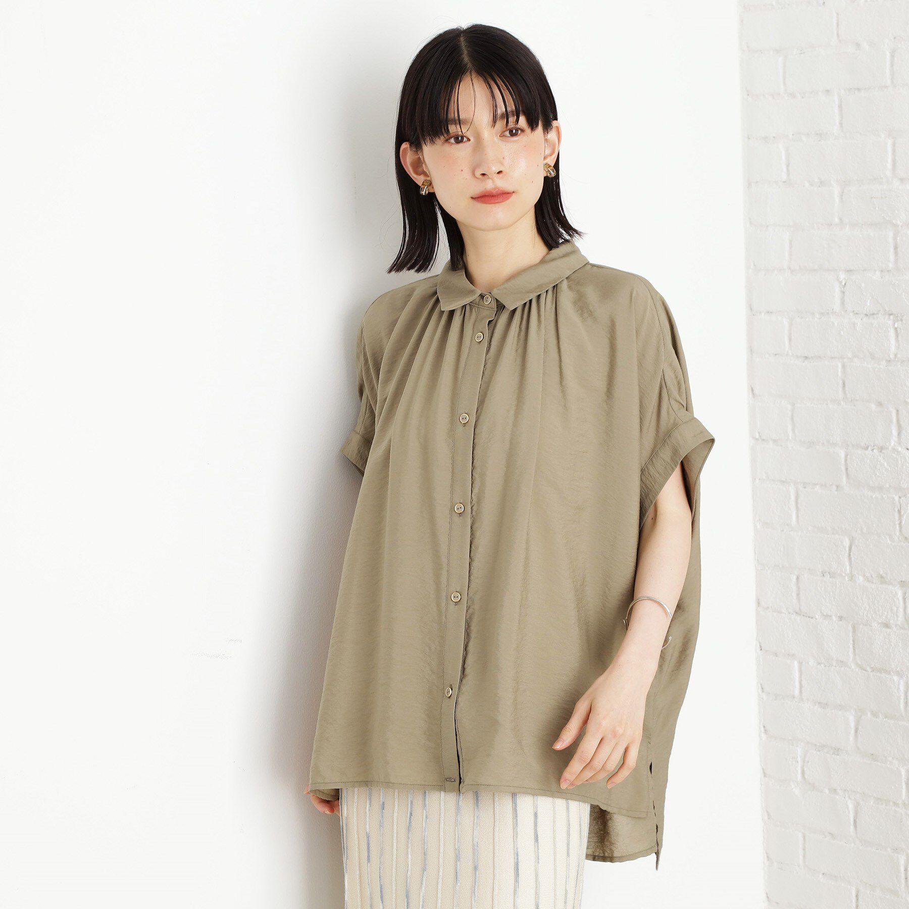 THE SHOP TK「ギャザーボリュームシャツ【洗濯機OK】」|シャツ・ブラウス|カーキベージュ027