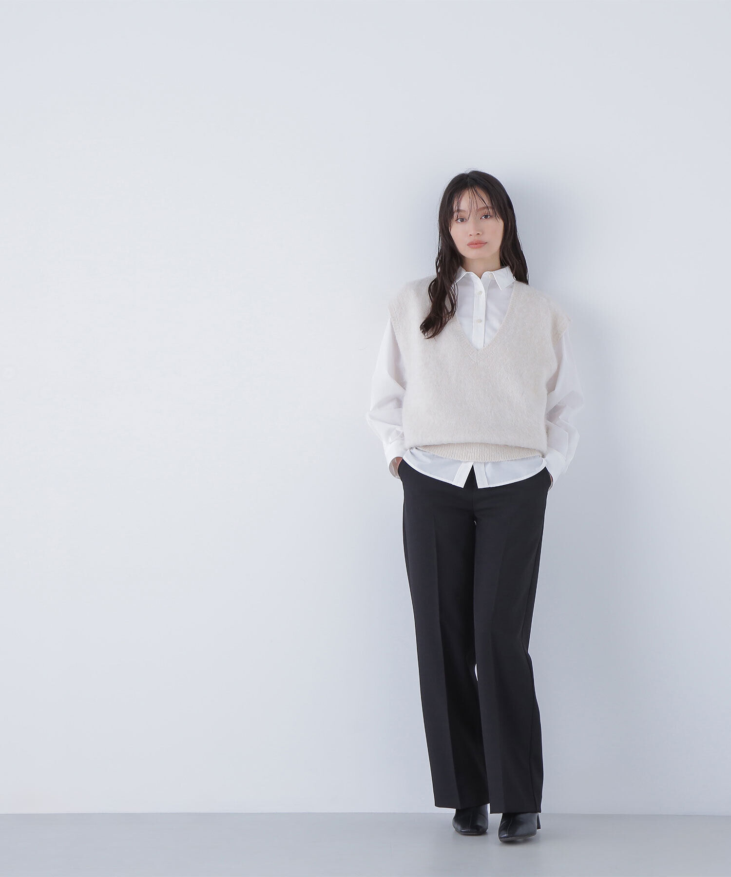  「ヘアリーVネックベスト」|ニット・セーター|