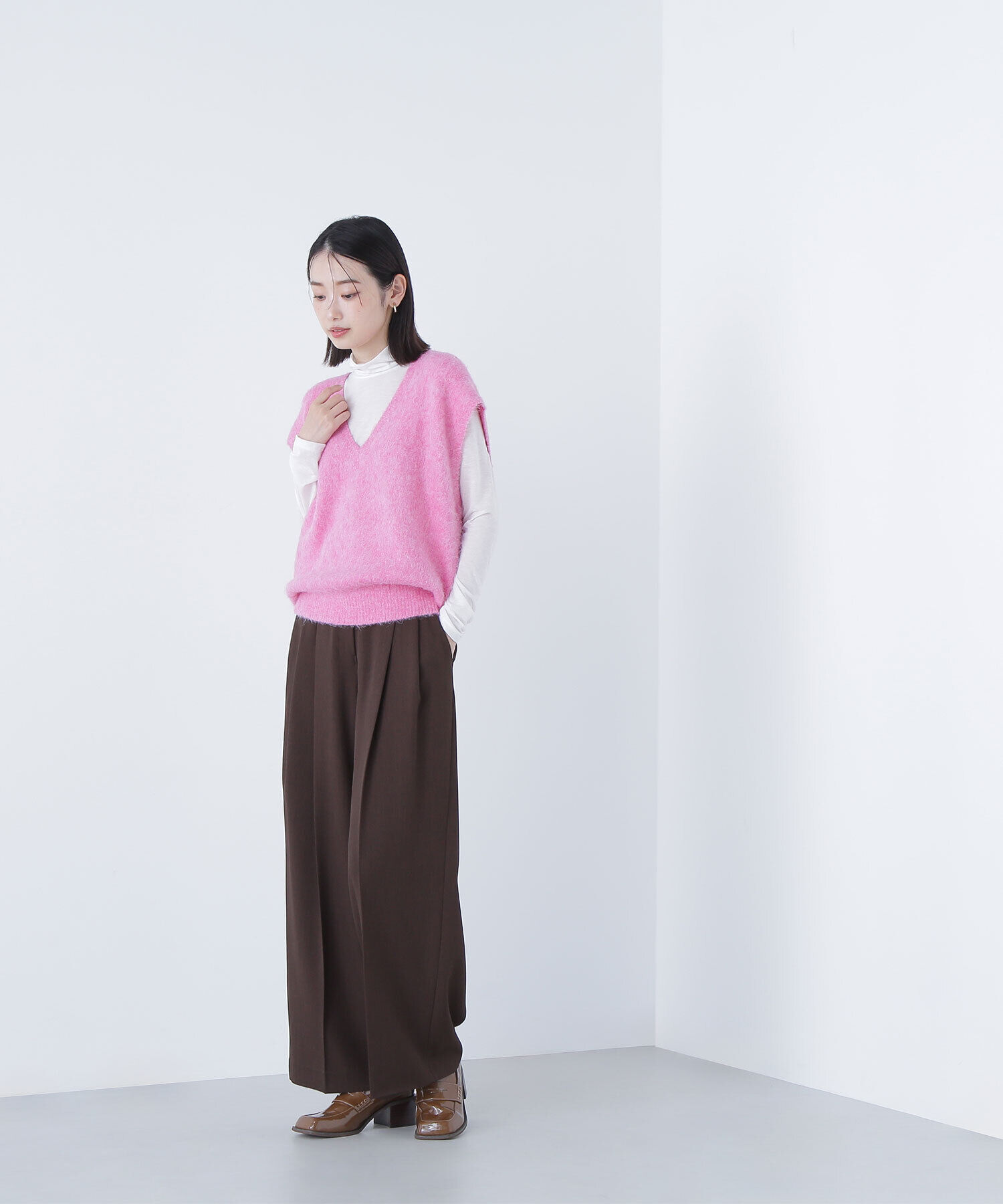  「ヘアリーVネックベスト」|ニット・セーター|