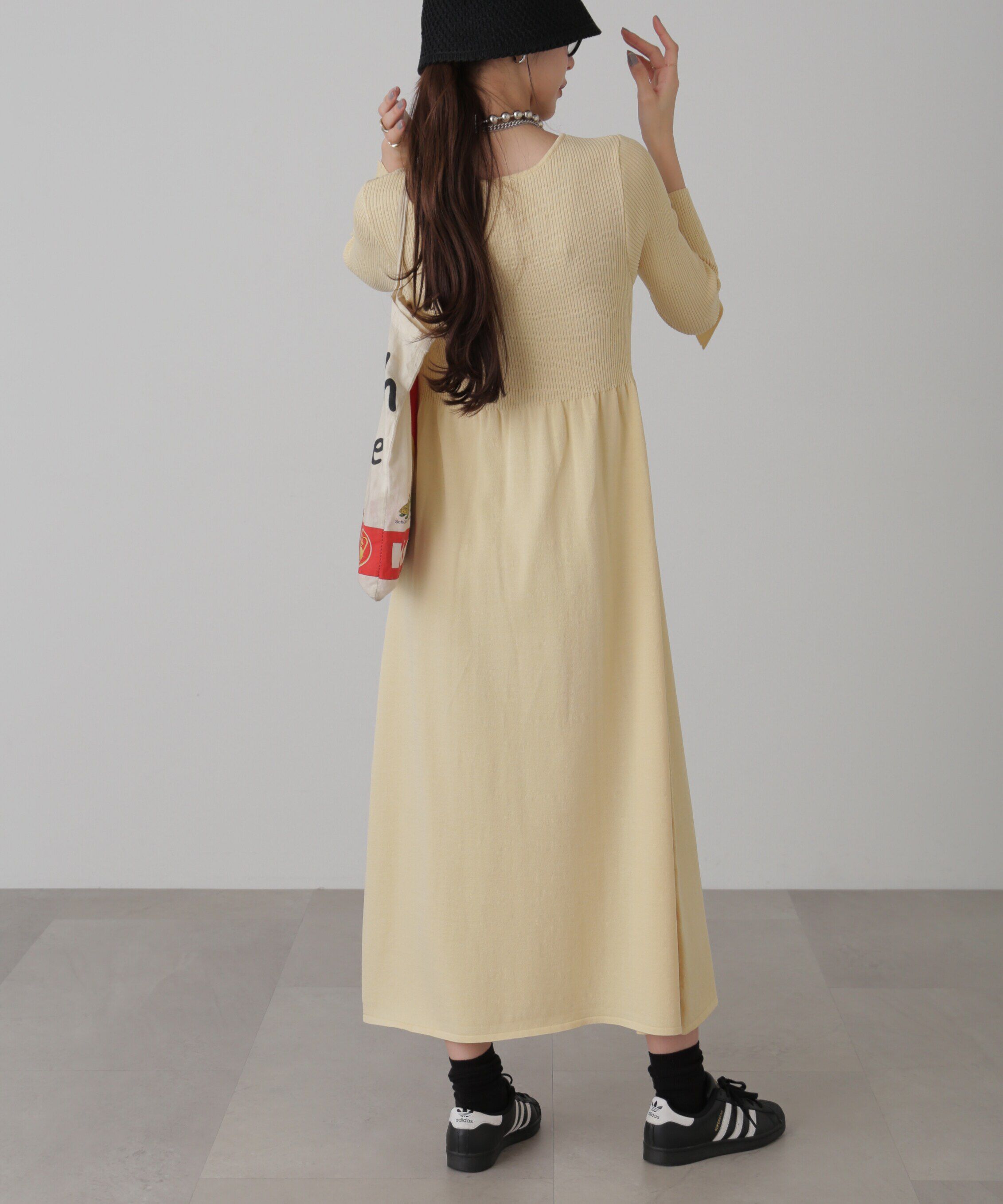  「フレアスリーブVネックリブニットワンピース」|ワンピース|