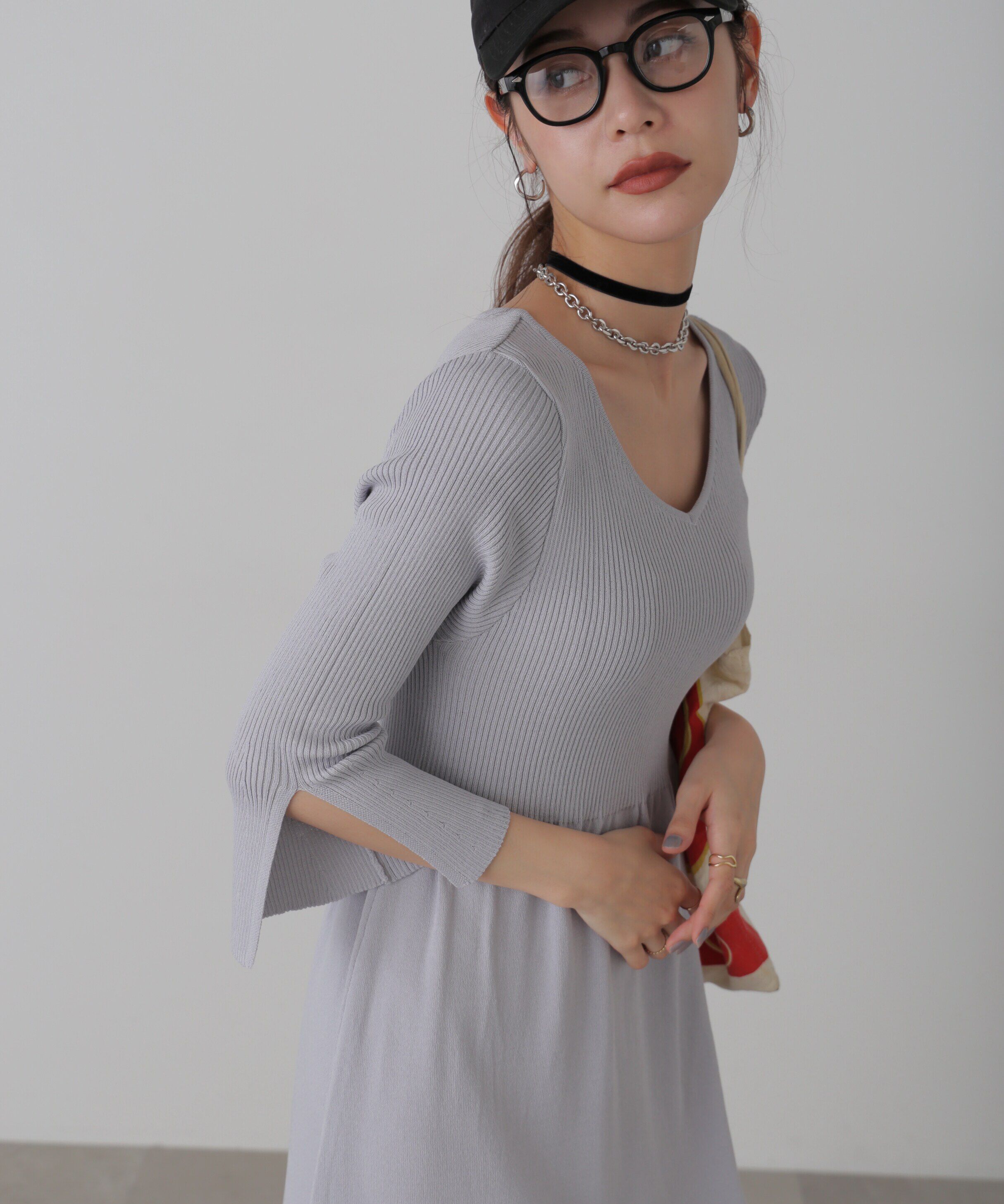  「フレアスリーブVネックリブニットワンピース」|ワンピース|