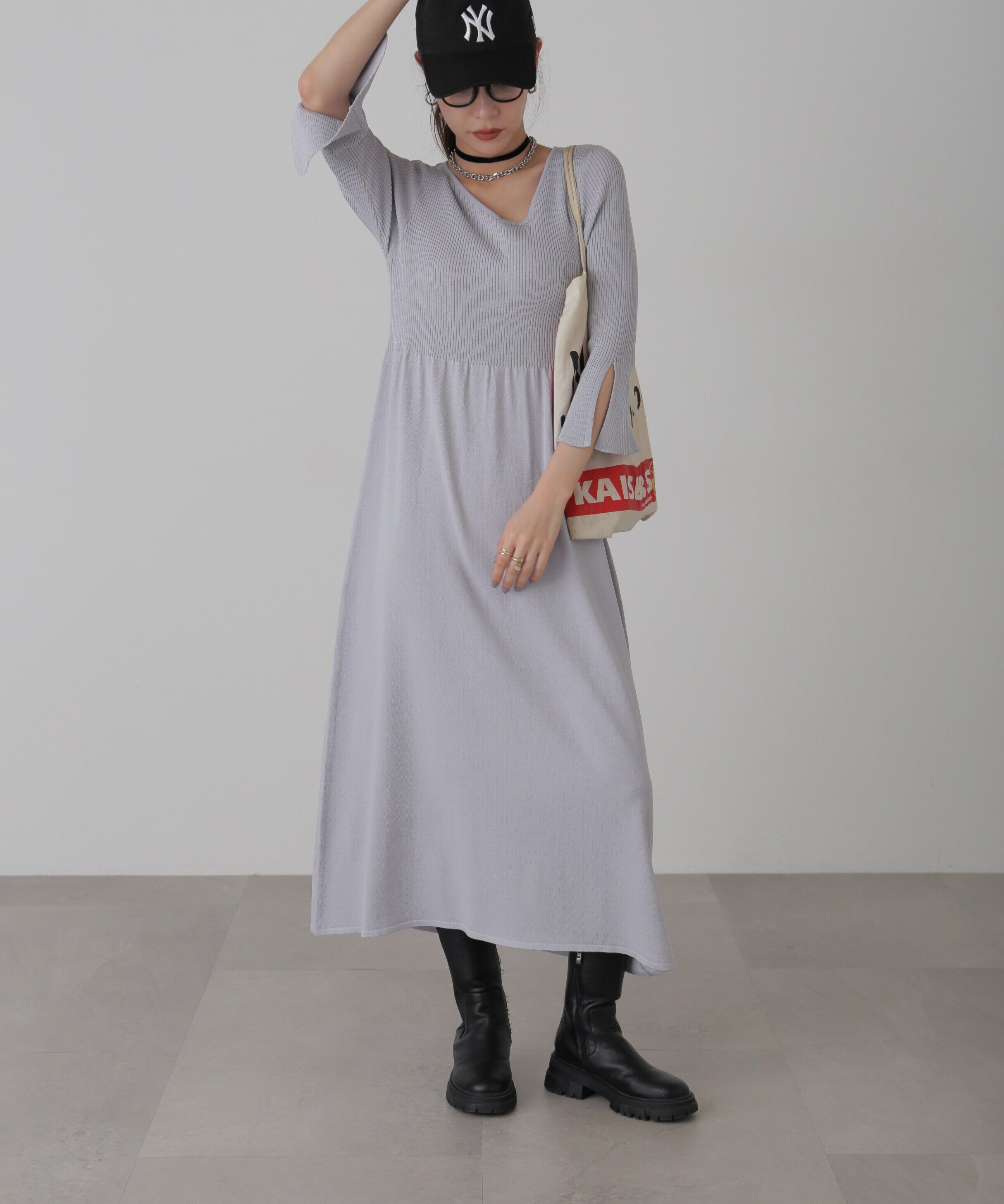  「フレアスリーブVネックリブニットワンピース」|ワンピース|