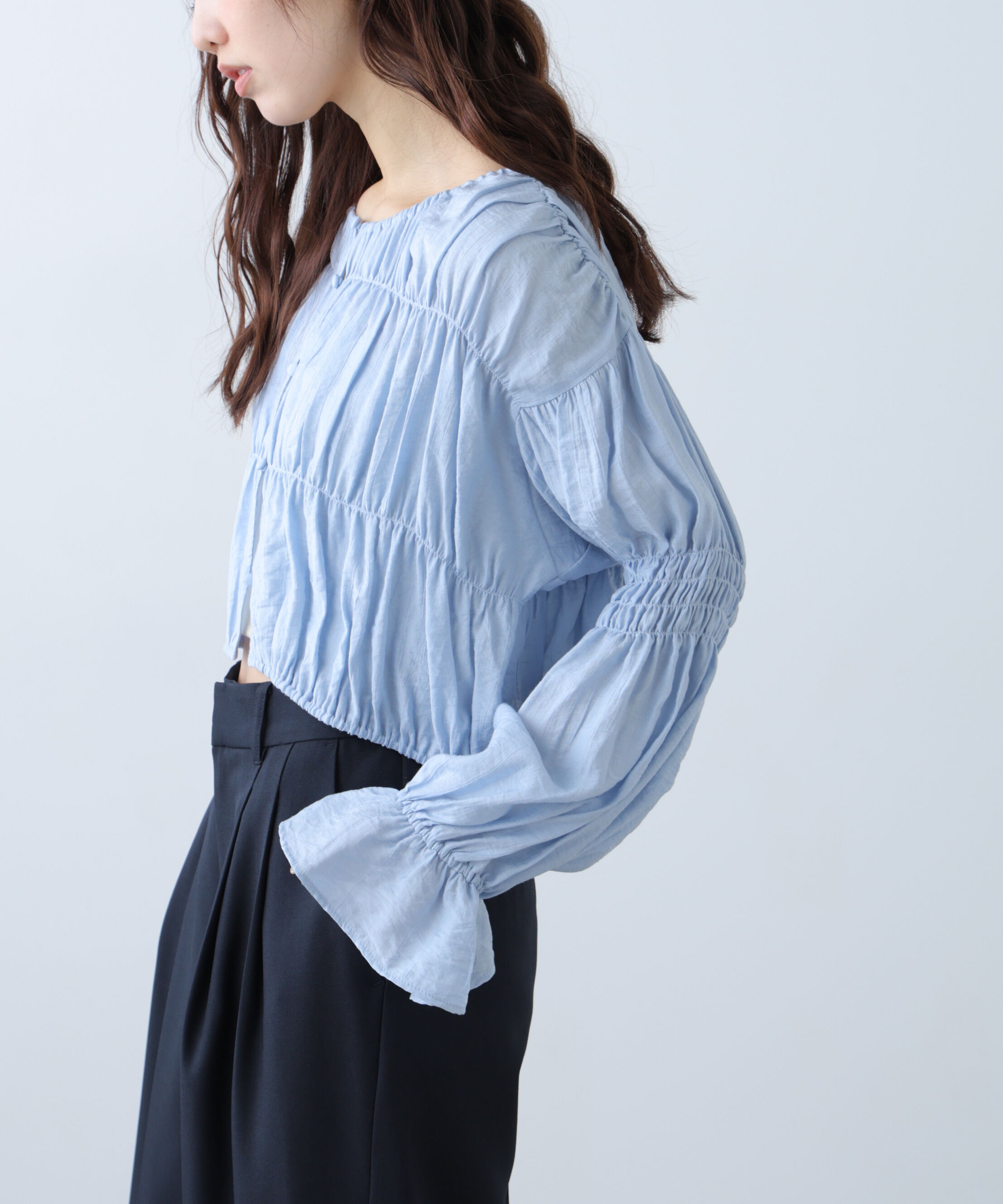  「シアーギャザー前開き短丈ブラウス」|シャツ・ブラウス|
