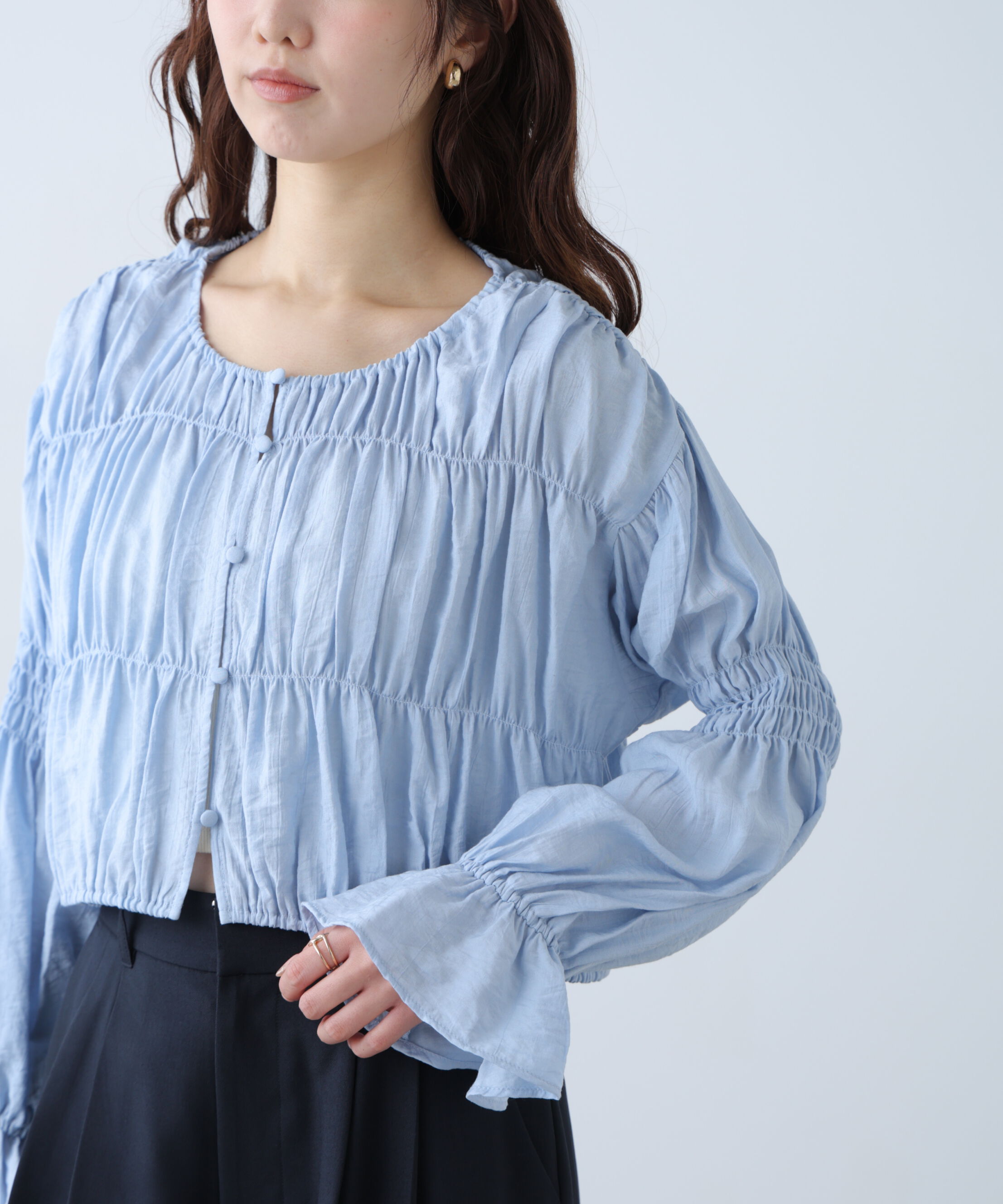  「シアーギャザー前開き短丈ブラウス」|シャツ・ブラウス|