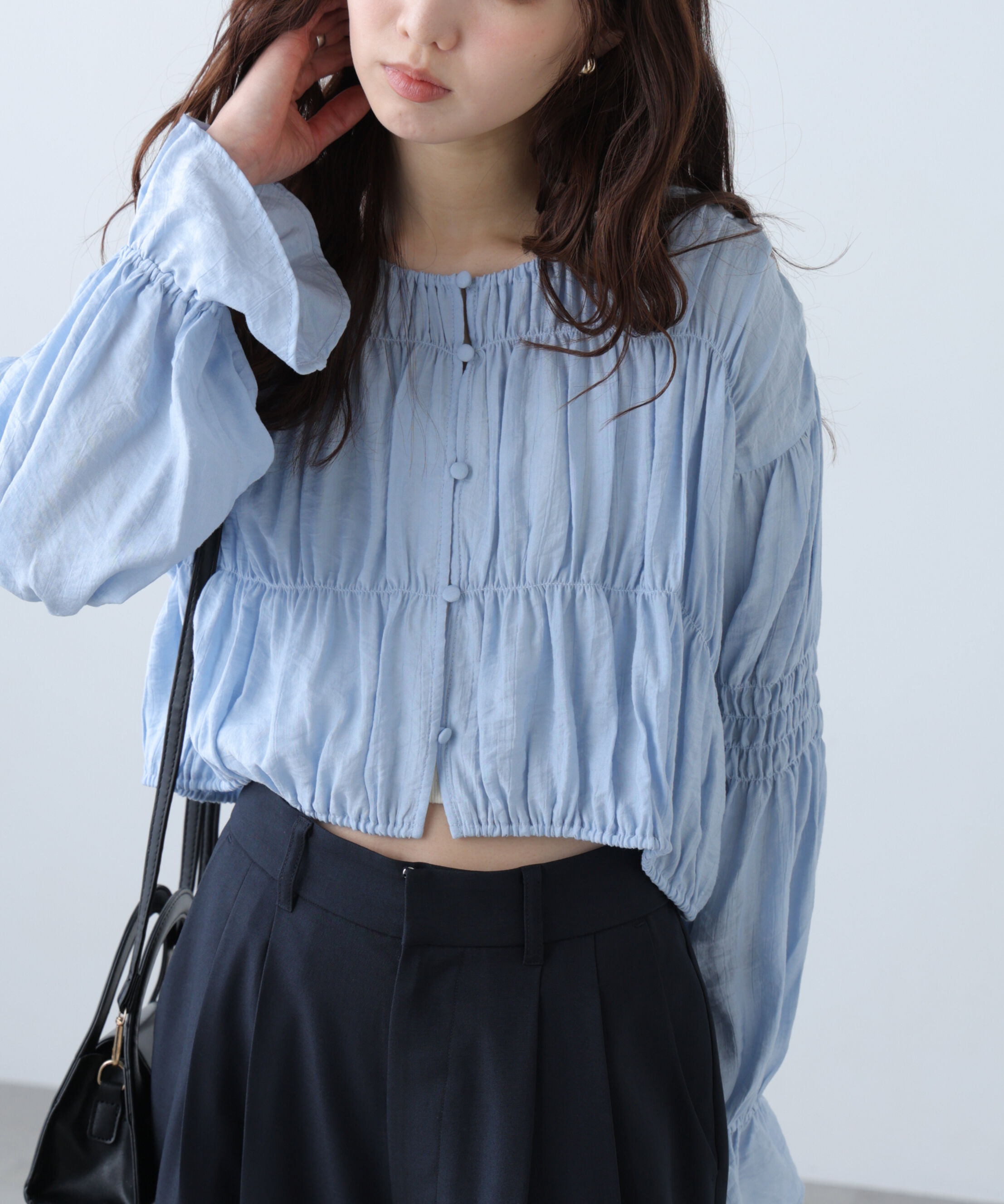  「シアーギャザー前開き短丈ブラウス」|シャツ・ブラウス|