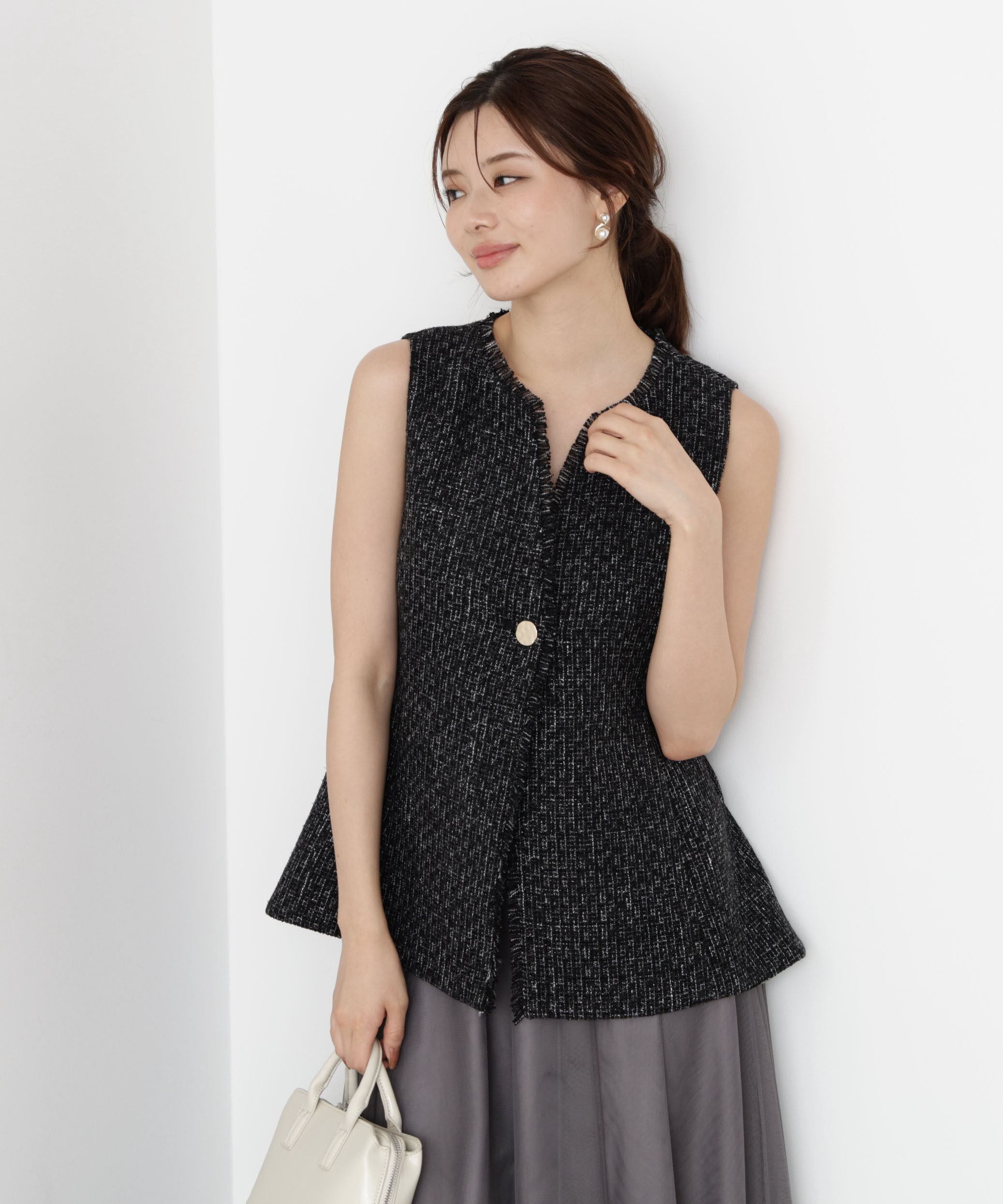 PROPORTION BODY DRESSING「ニュアンス釦ツイードジレ 25AW」|ブルゾン・スタジャン|