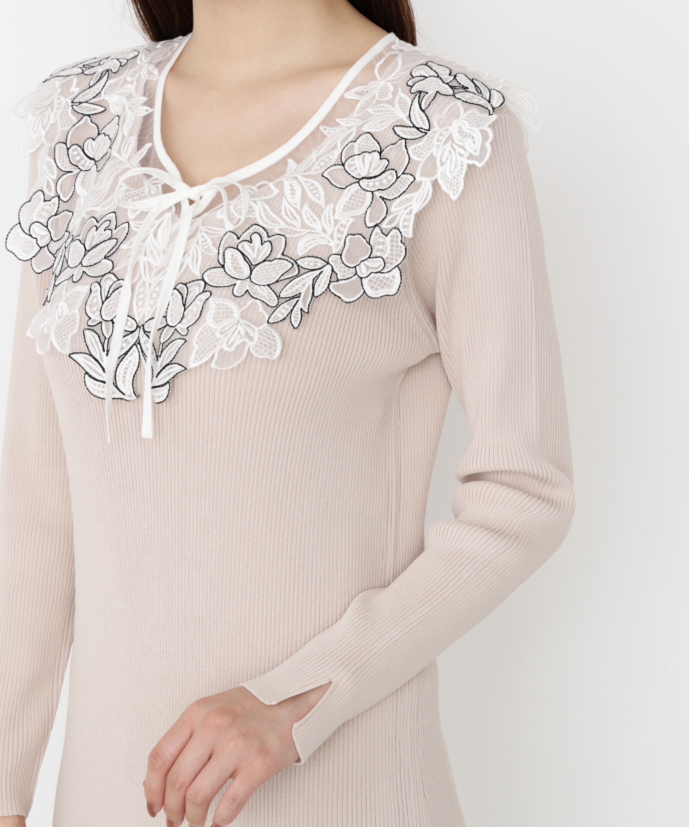 PROPORTION BODY DRESSING「ケープ風レース付きニットワンピース 25AW」|ワンピース|