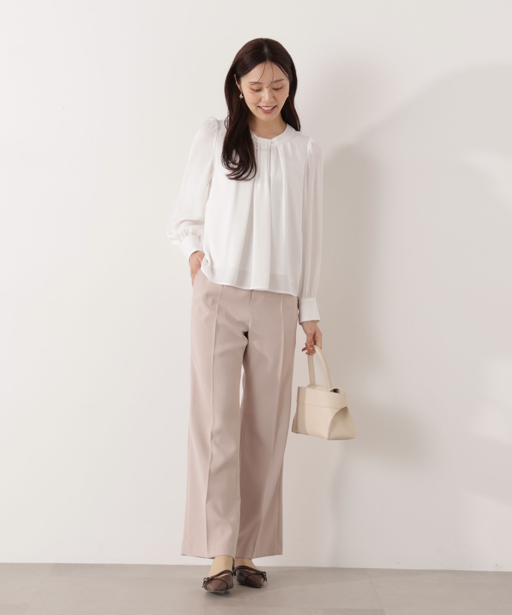 PROPORTION BODY DRESSING「パール付きベーシックブラウス 26SS」|シャツ・ブラウス|