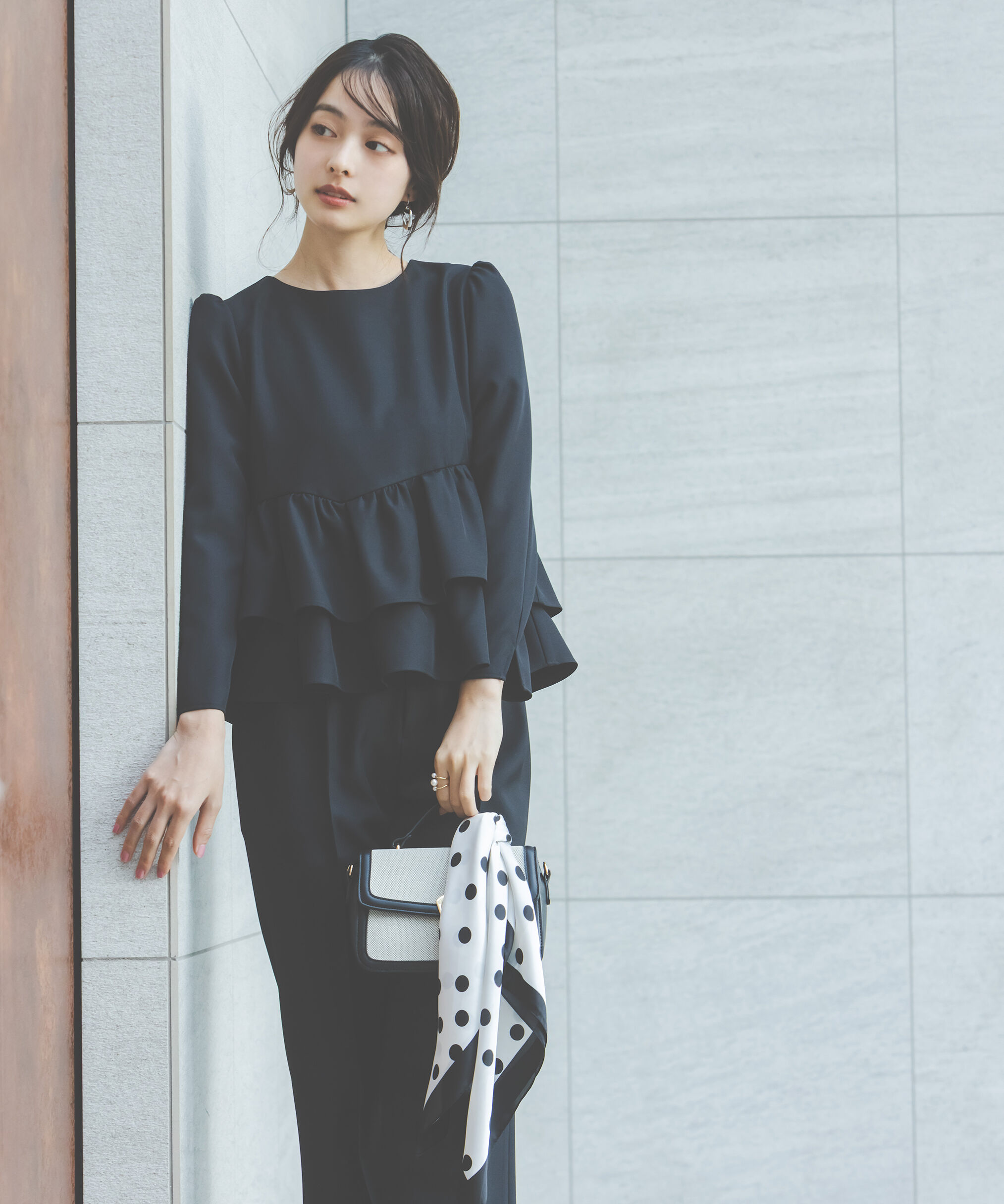 PROPORTION BODY DRESSING「＜ウォッシャブル＞ランダムヘムペプラムブラウス」|シャツ・ブラウス|ブラック