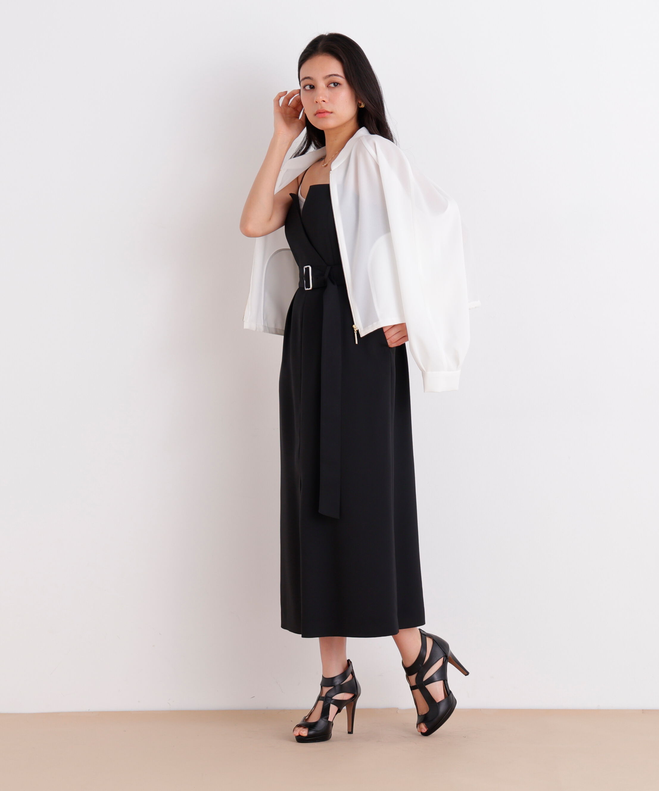  「［美香さん着用］ストラップジャンパースカート」|ワンピース|